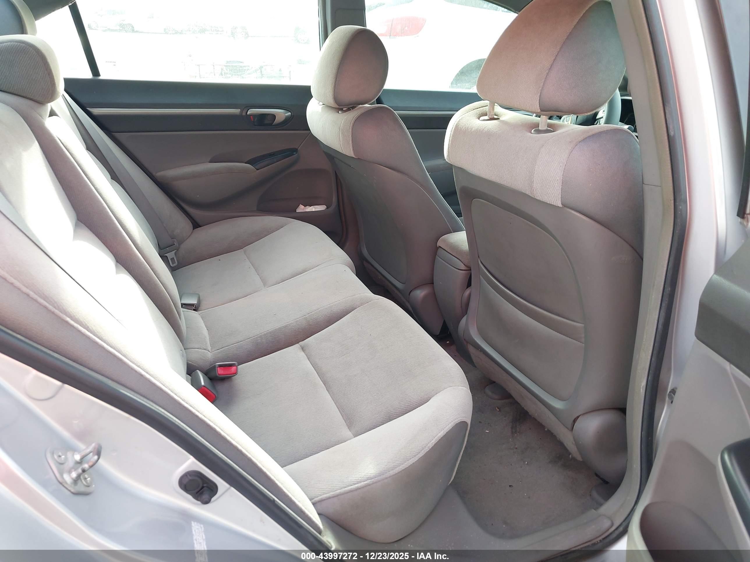 HONDA CIVIC image 8