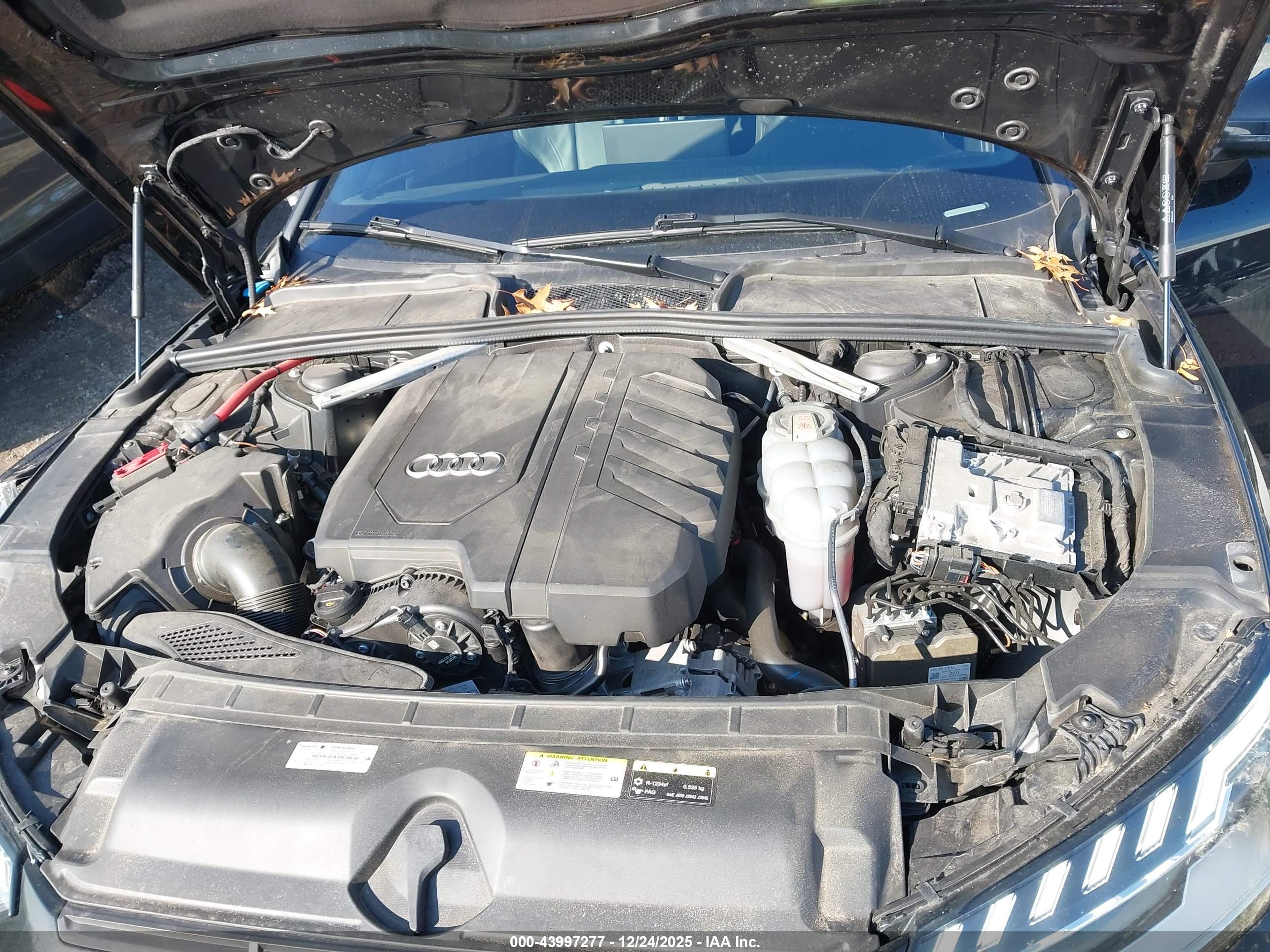 AUDI A4 image 10