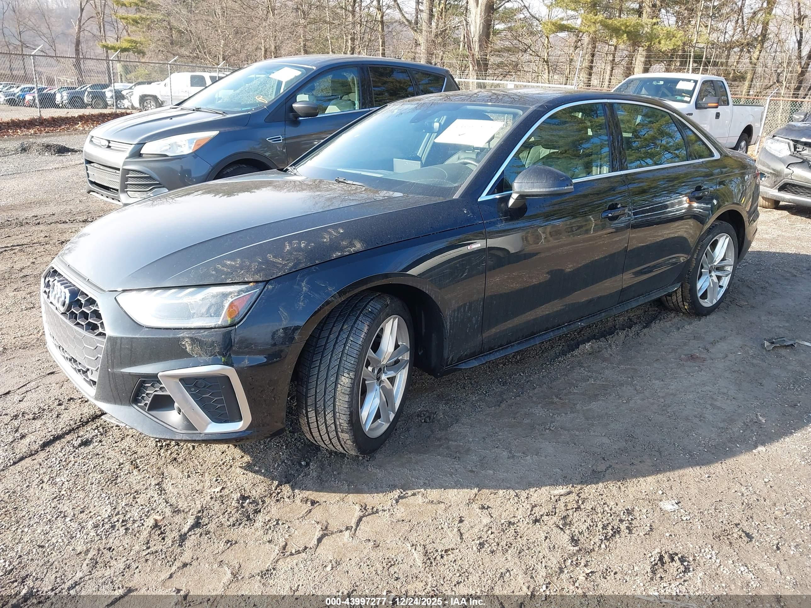 AUDI A4 image 2