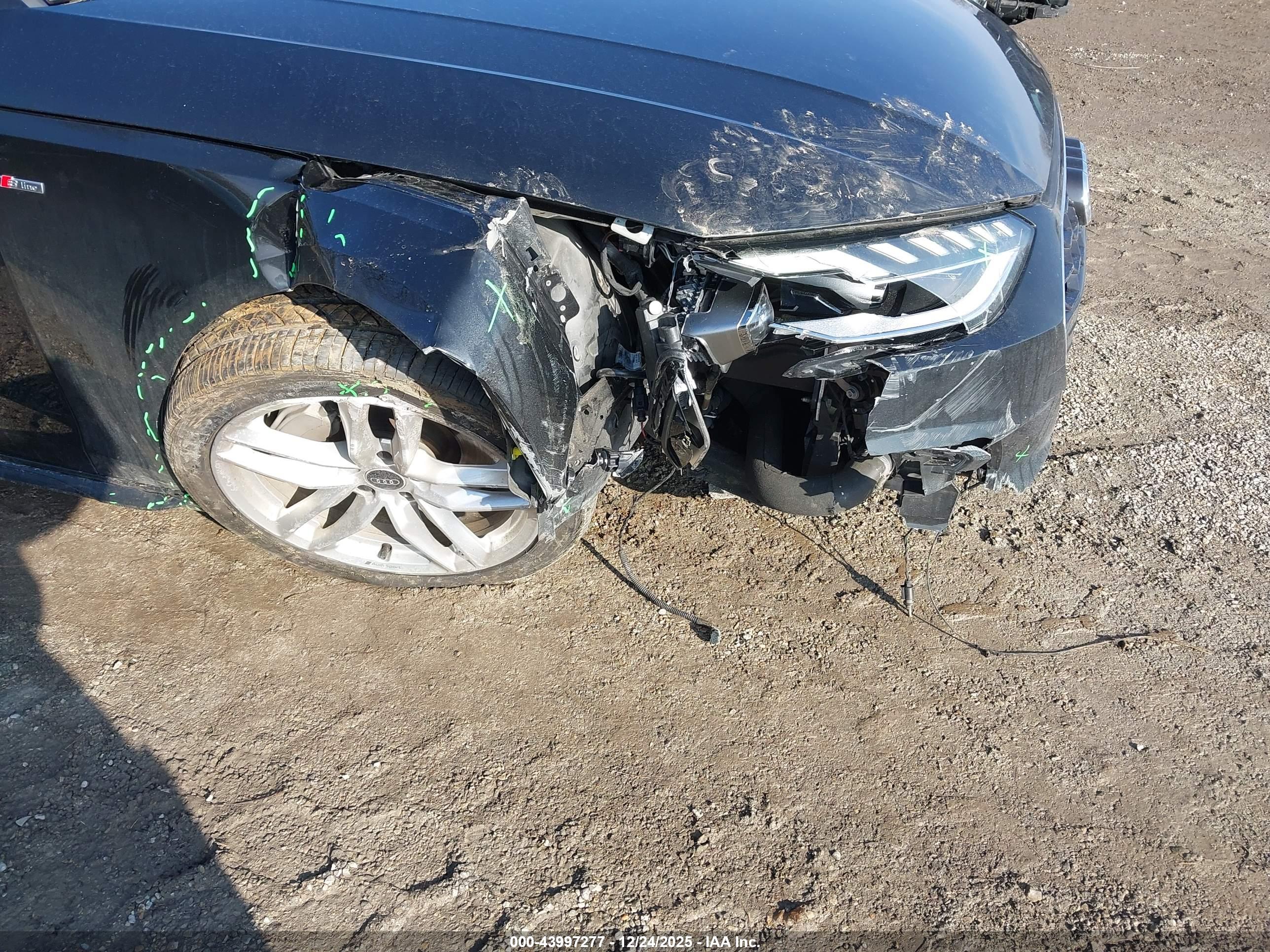 AUDI A4 image 6