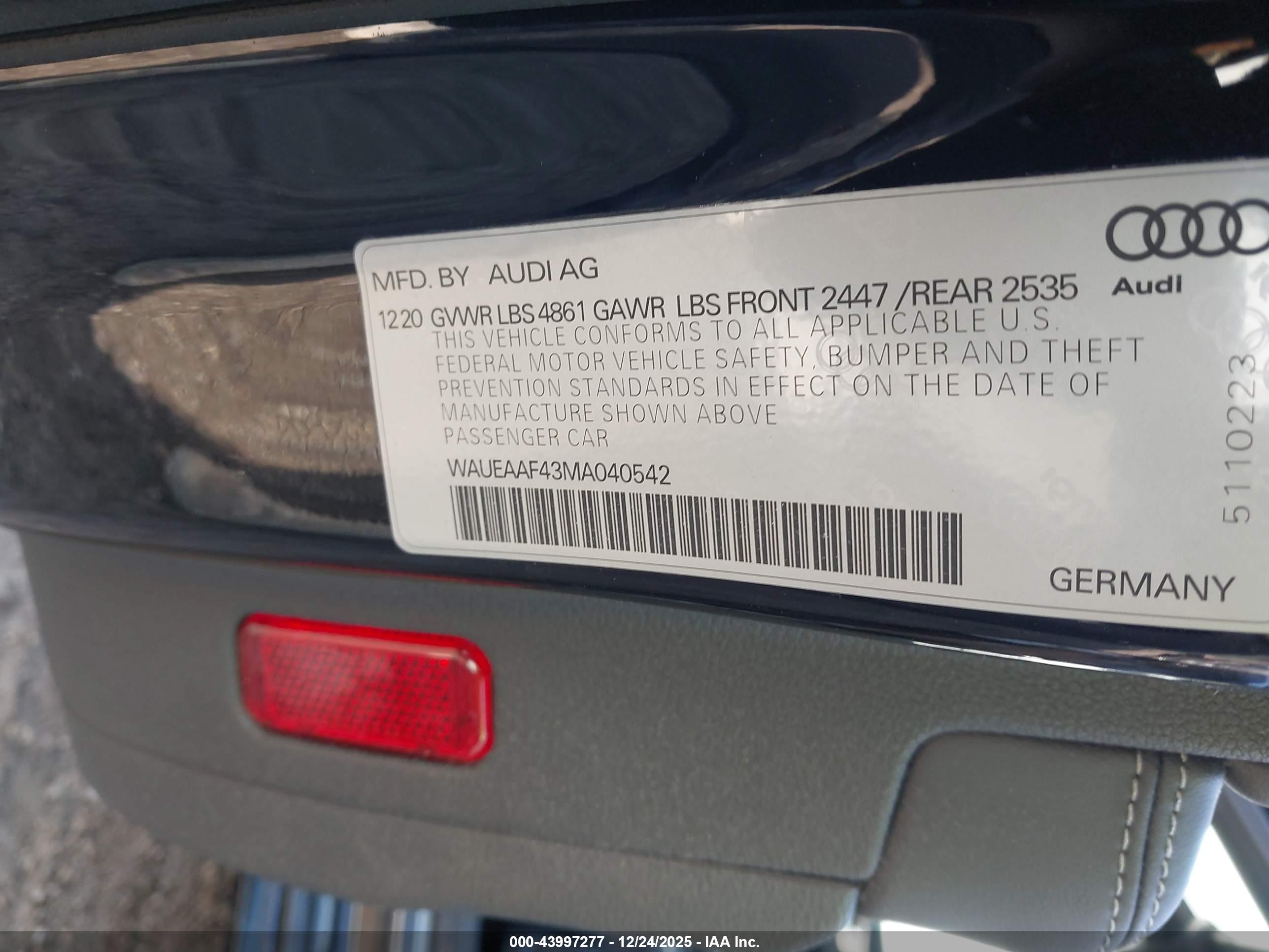 AUDI A4 image 9