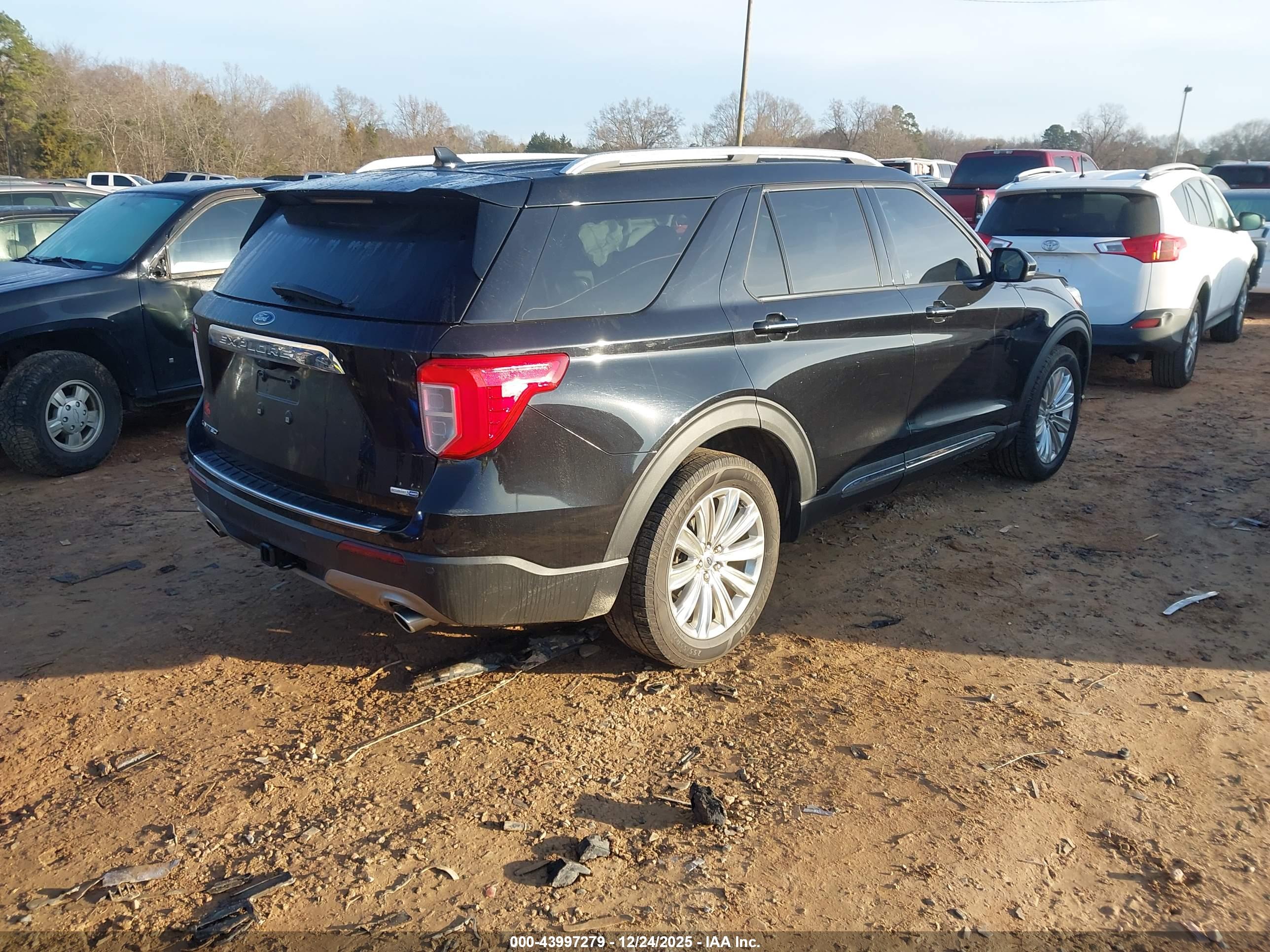 FORD EXPLORER image 4