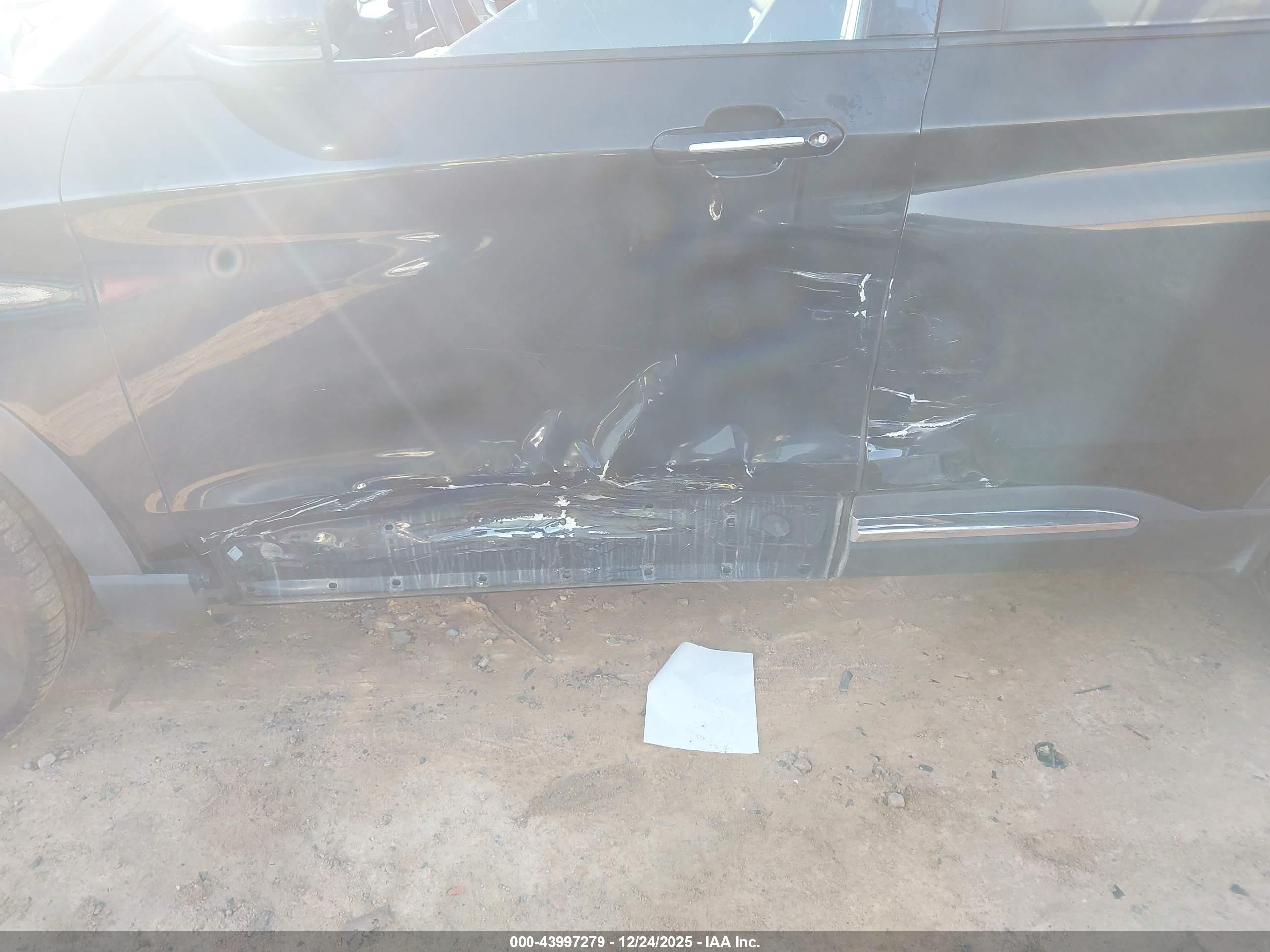 FORD EXPLORER image 6