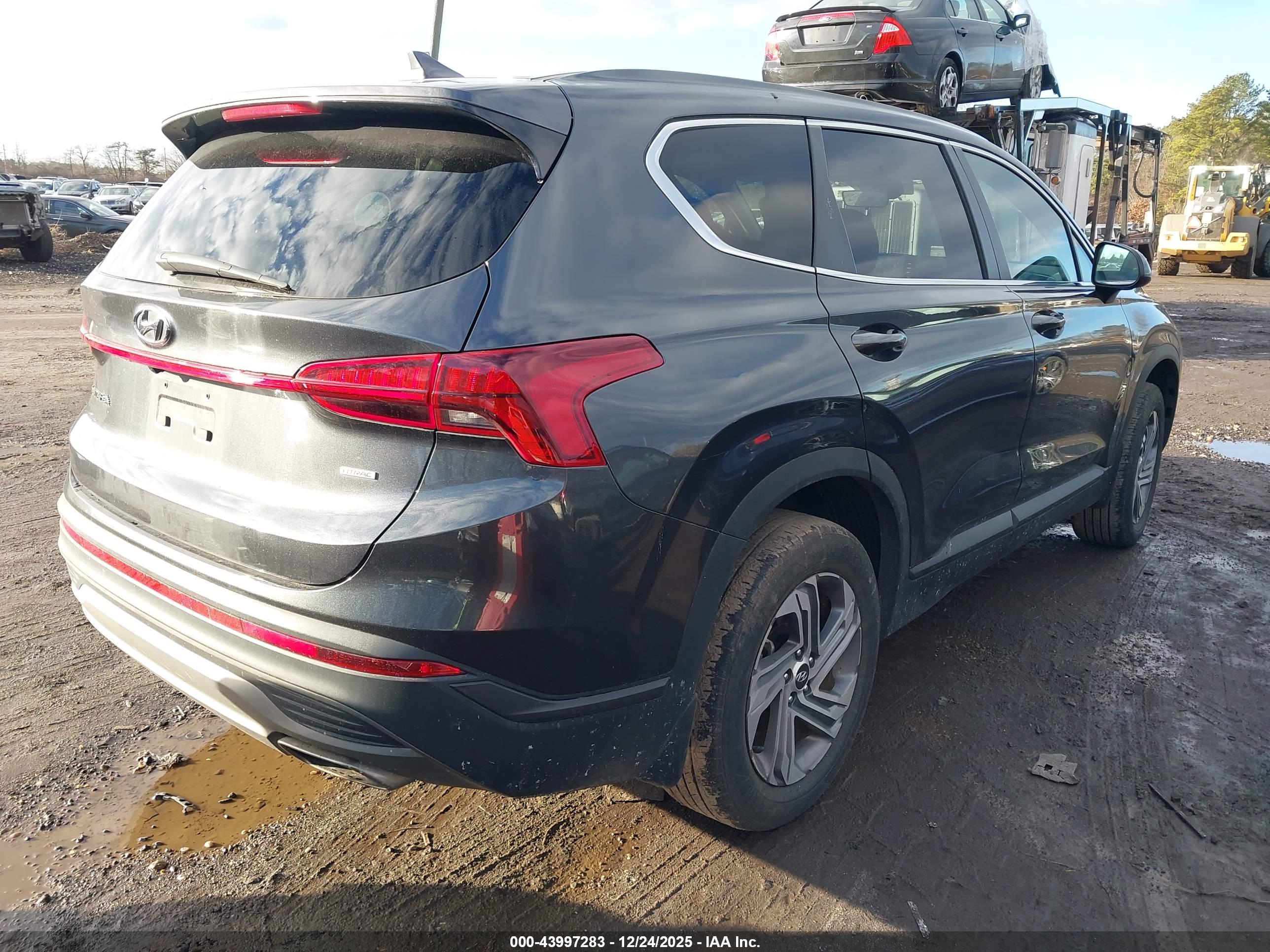 HYUNDAI SANTA image 4