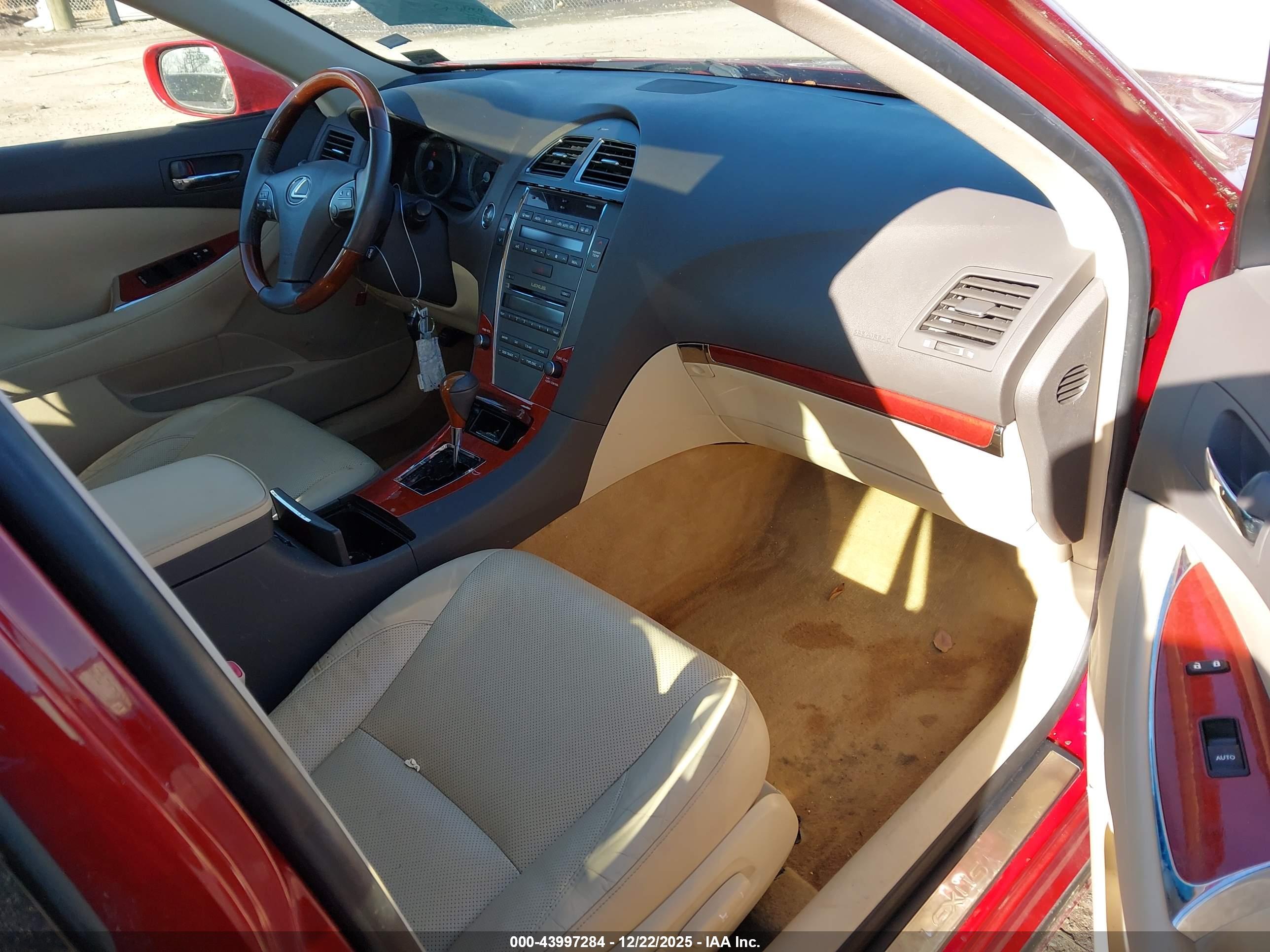 LEXUS ES image 5