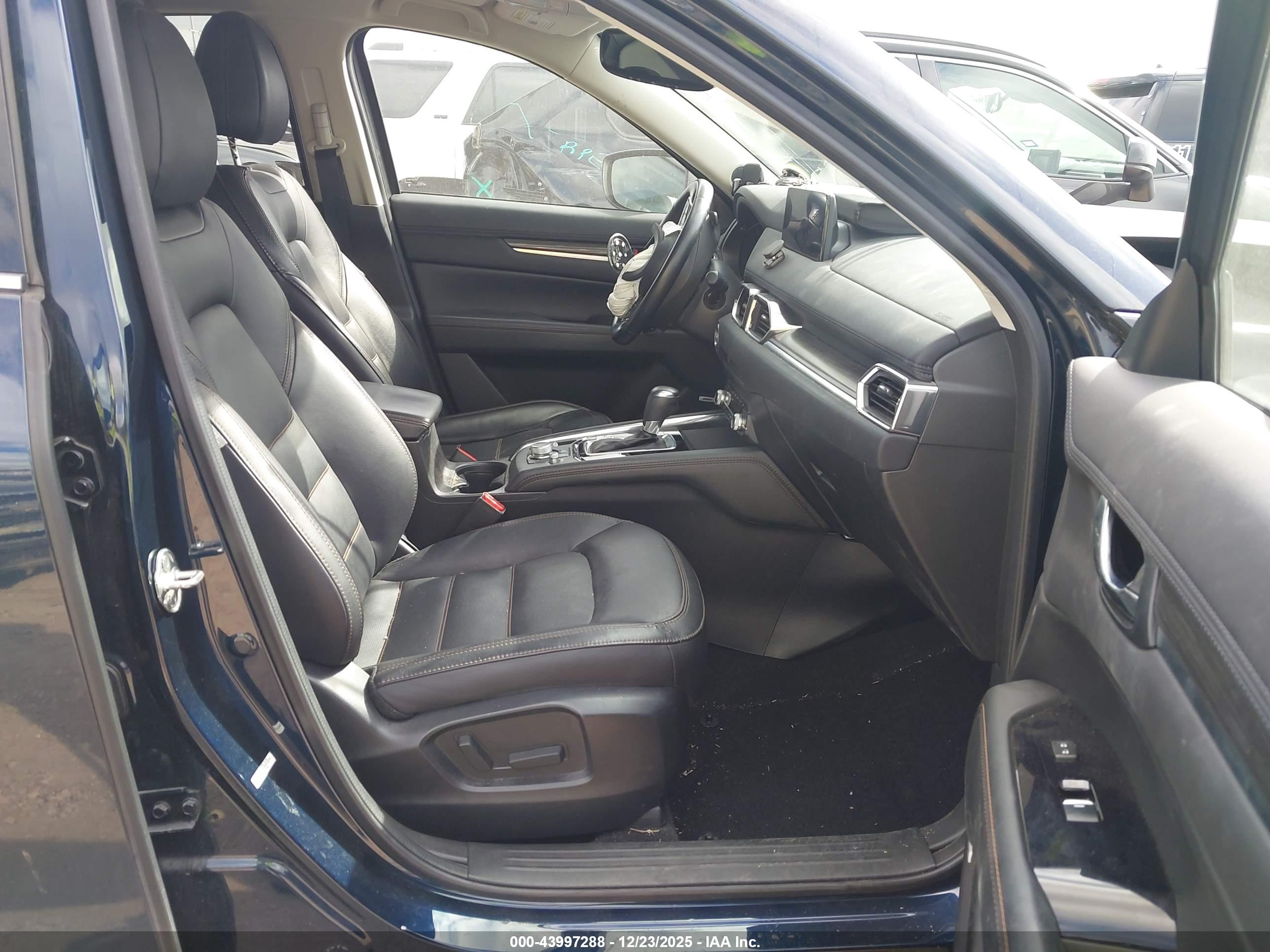MAZDA CX-5 image 5