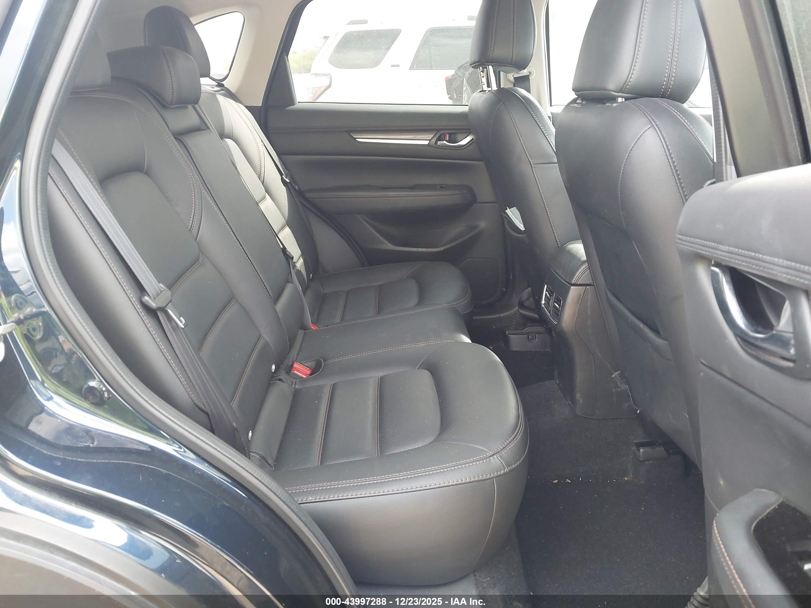 MAZDA CX-5 image 8