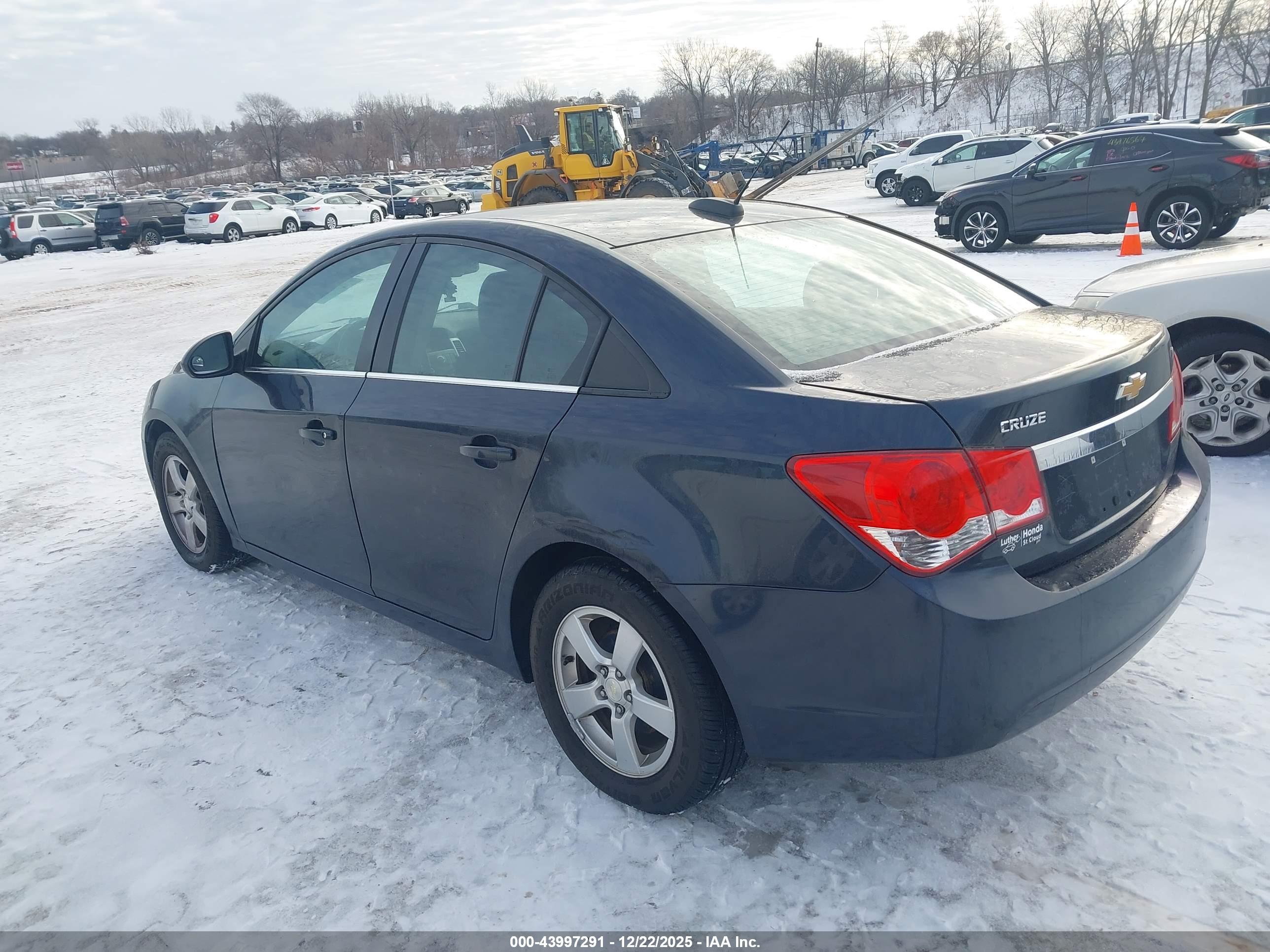CHEVROLET CRUZE image 3