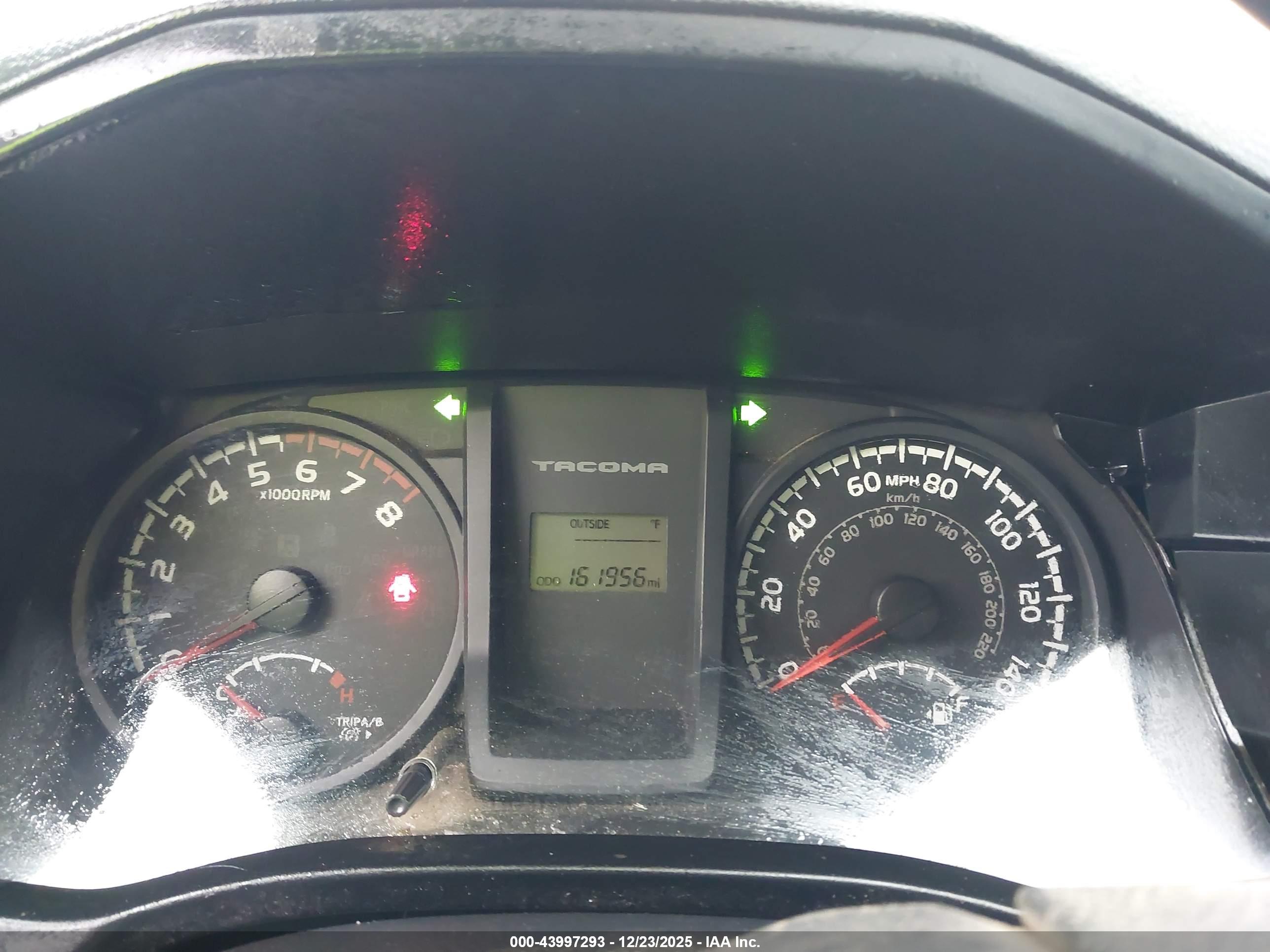 TOYOTA TACOMA image 7