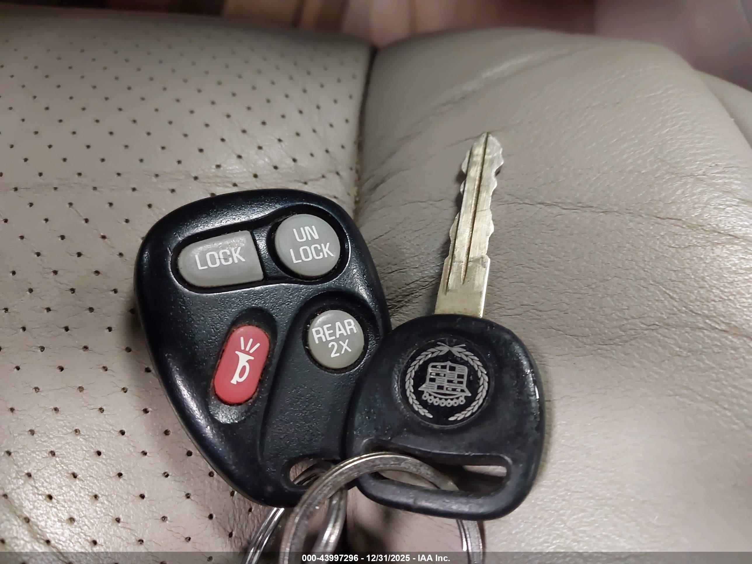 CADILLAC ESCALADE image 11