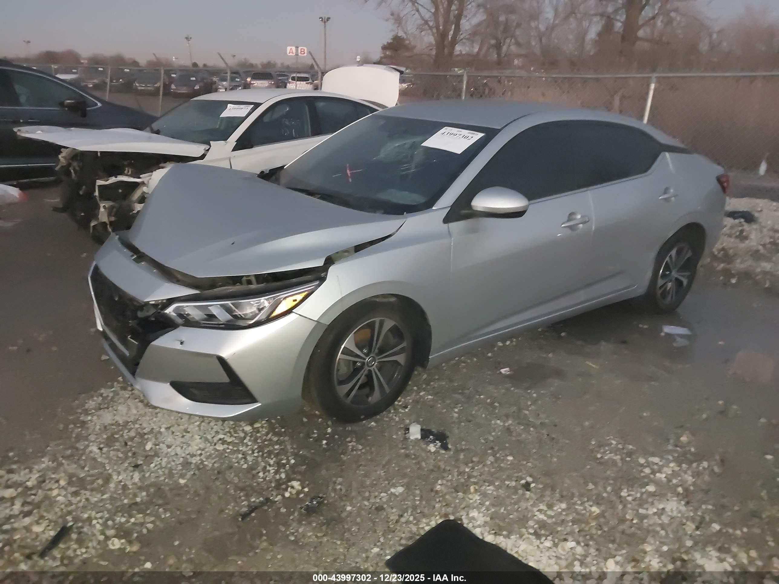 NISSAN SENTRA image 2