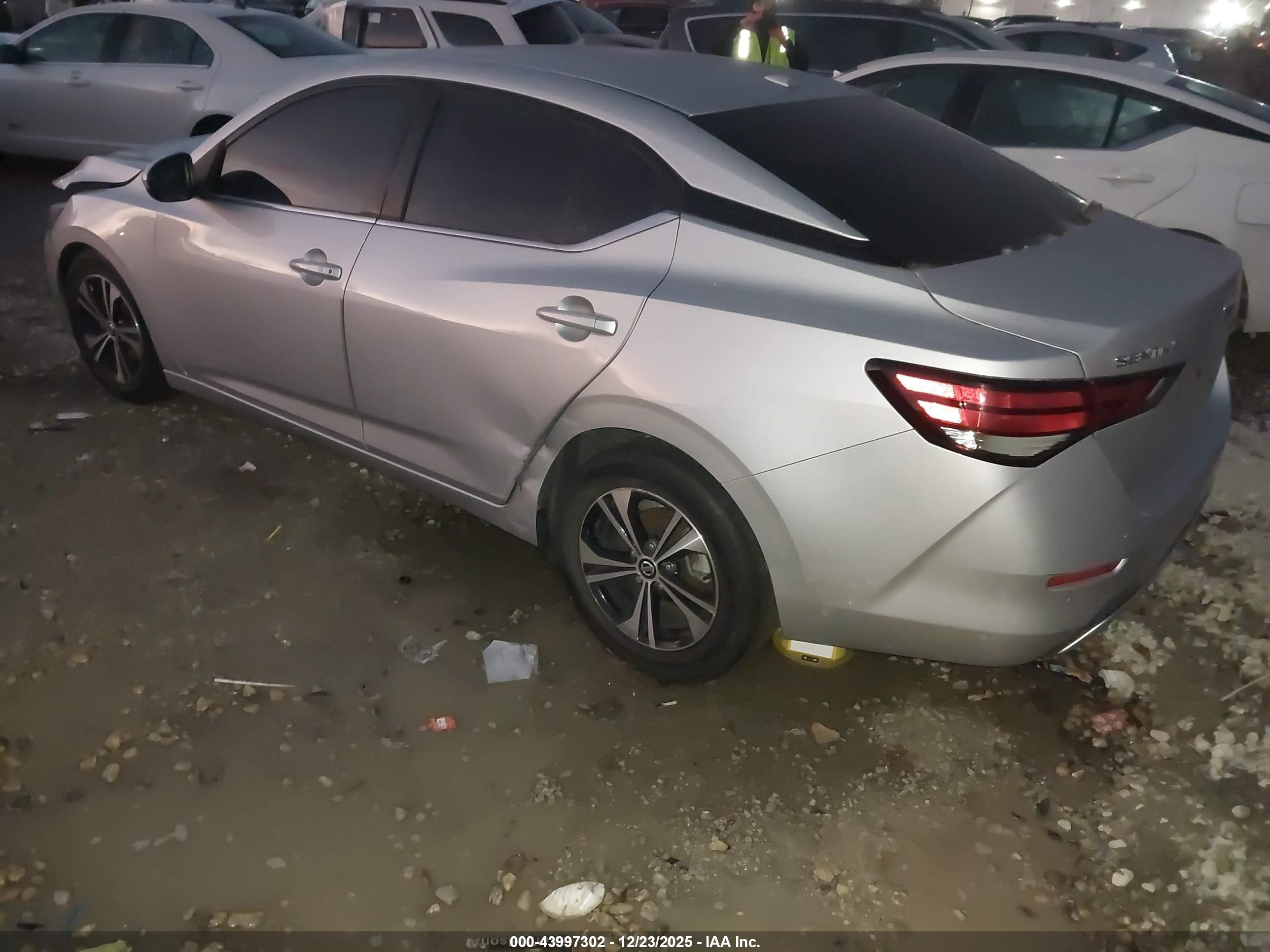NISSAN SENTRA image 3