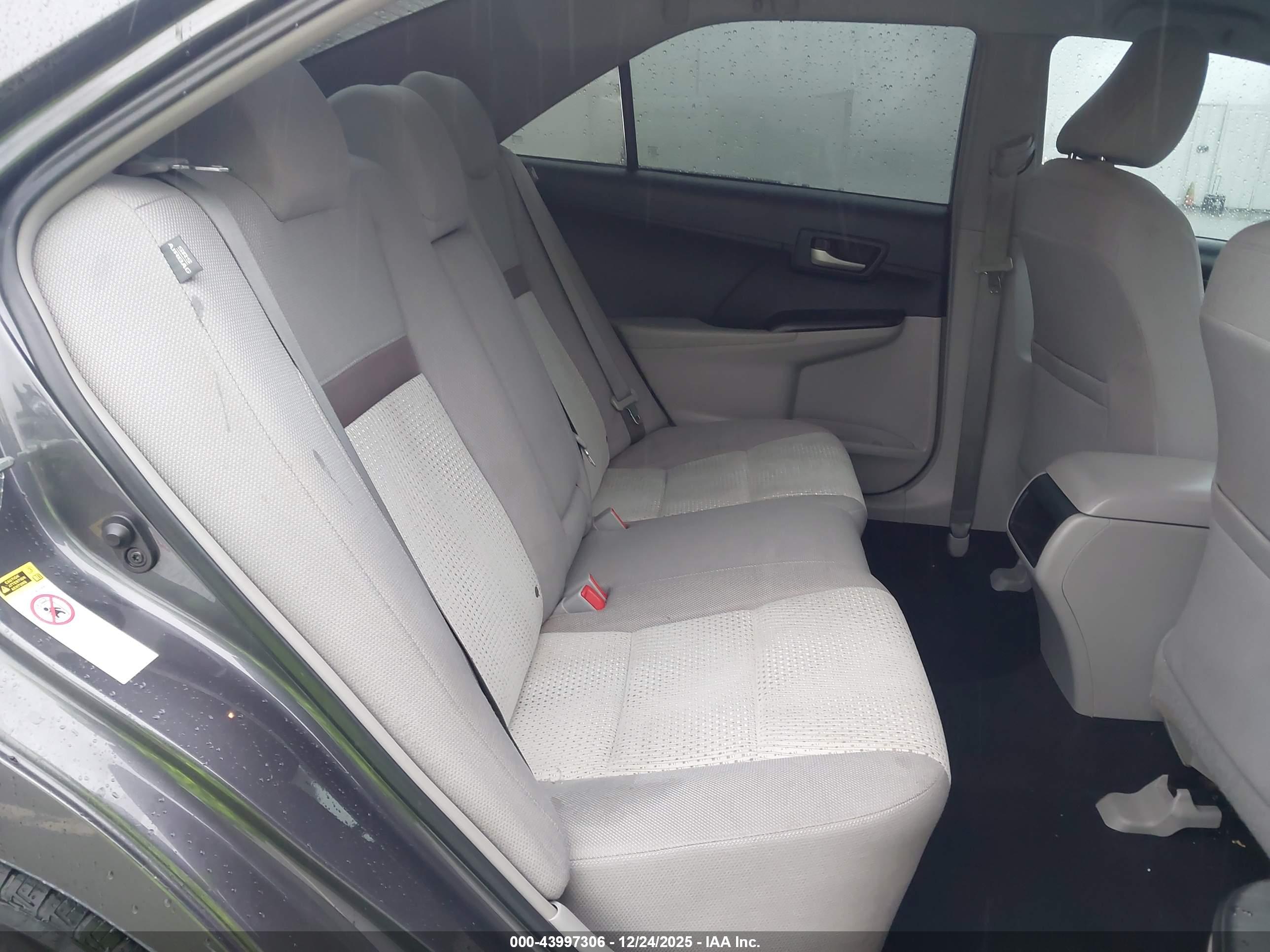 TOYOTA CAMRY image 8