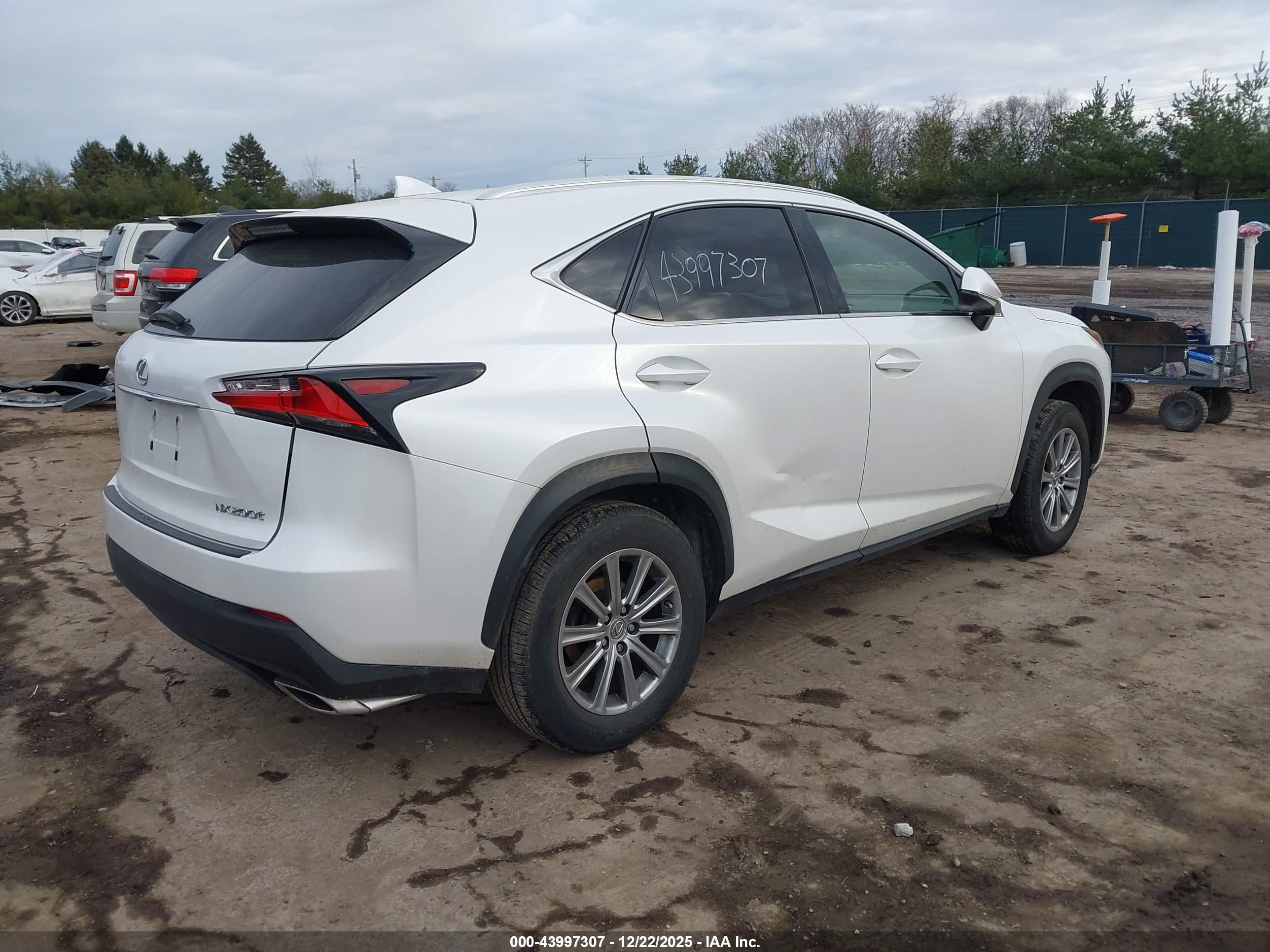 LEXUS NX image 4