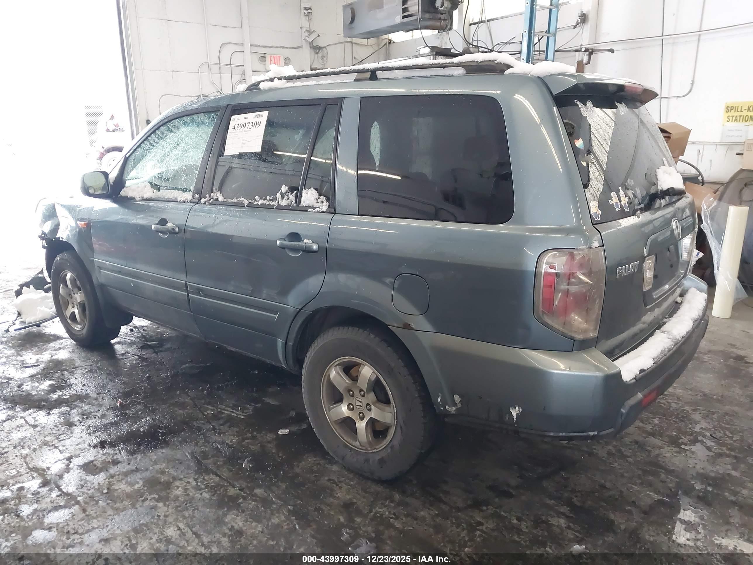 HONDA PILOT image 3