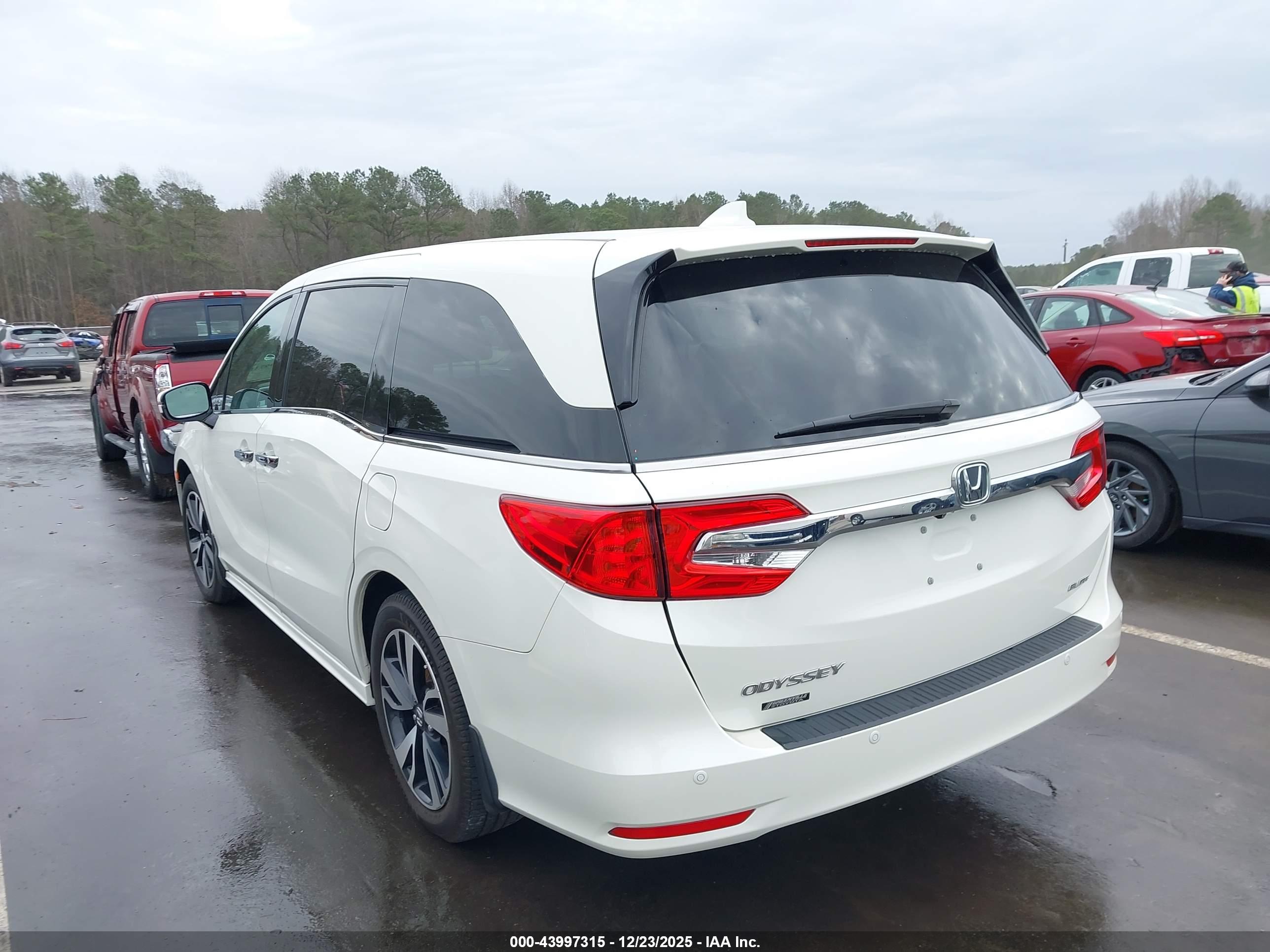 HONDA ODYSSEY image 3