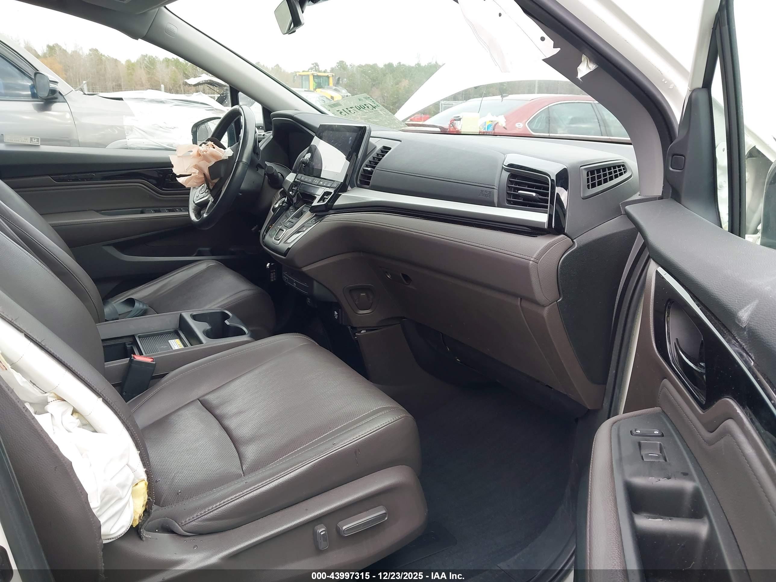 HONDA ODYSSEY image 5