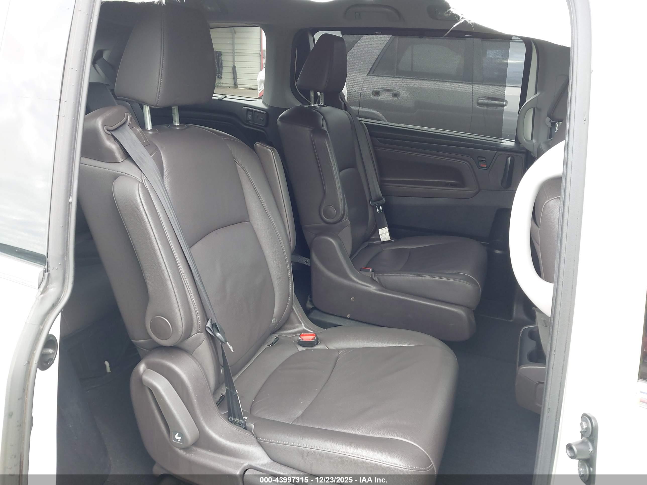 HONDA ODYSSEY image 8