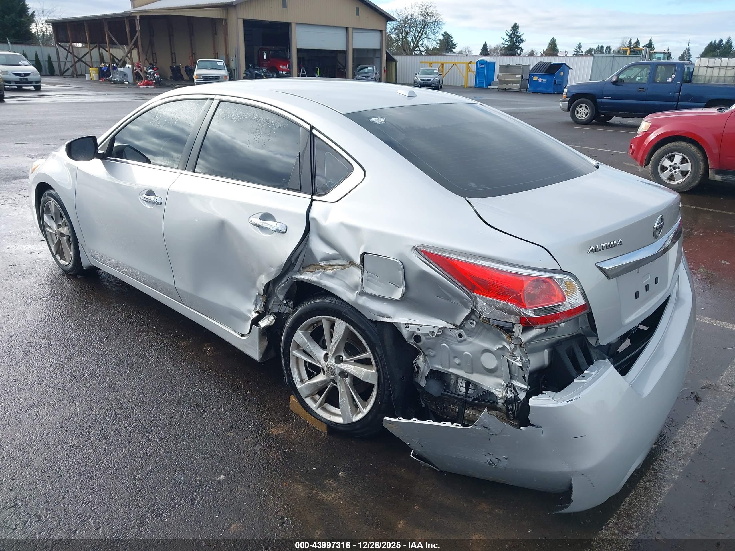 NISSAN ALTIMA image 3