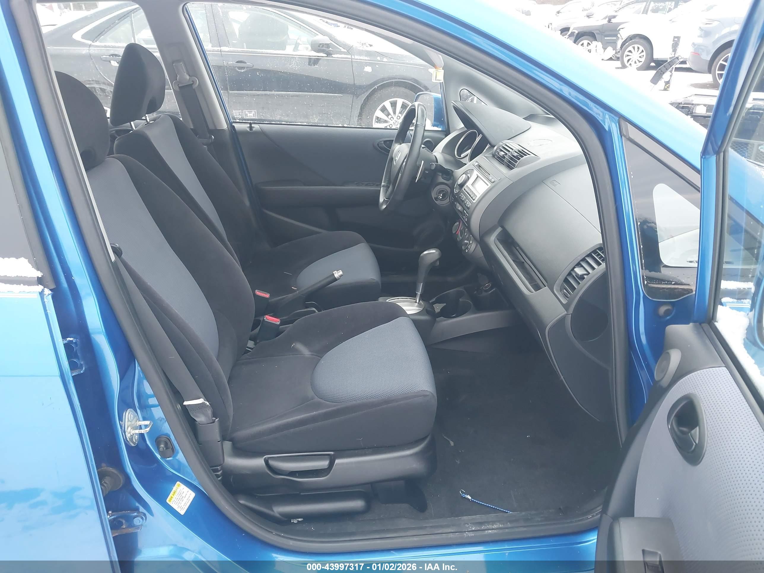 HONDA FIT image 5