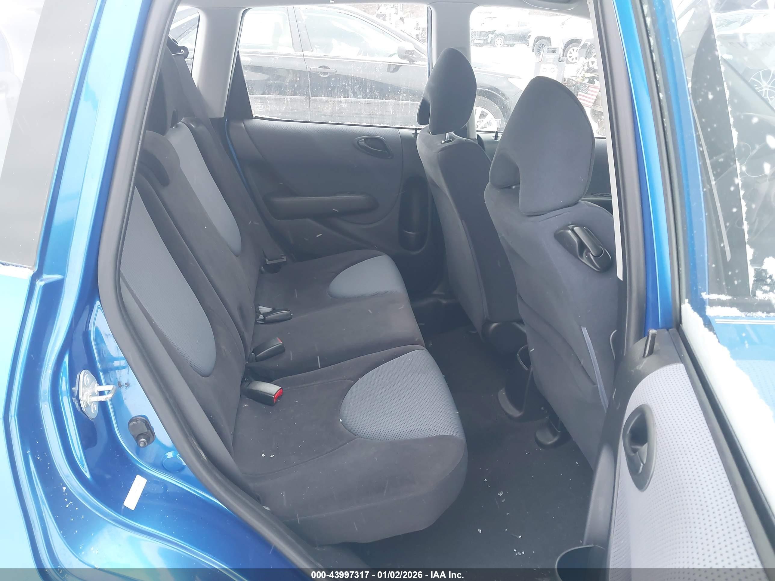 HONDA FIT image 8