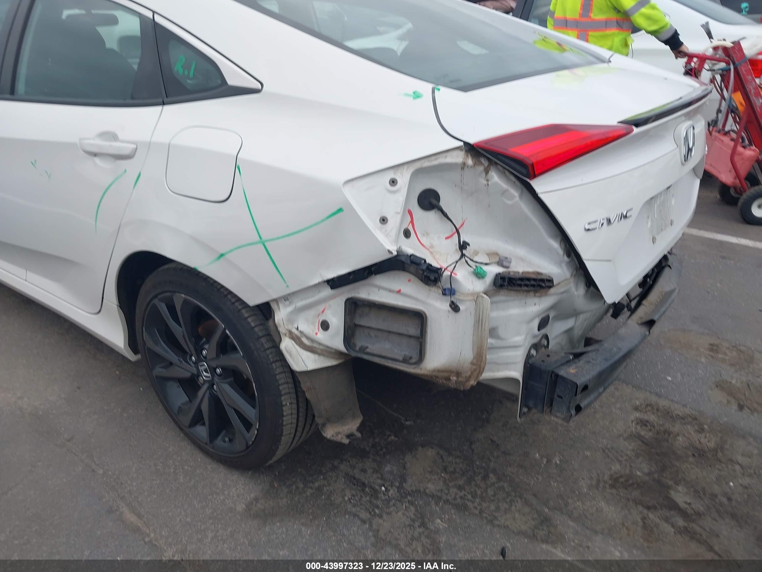 HONDA CIVIC image 6