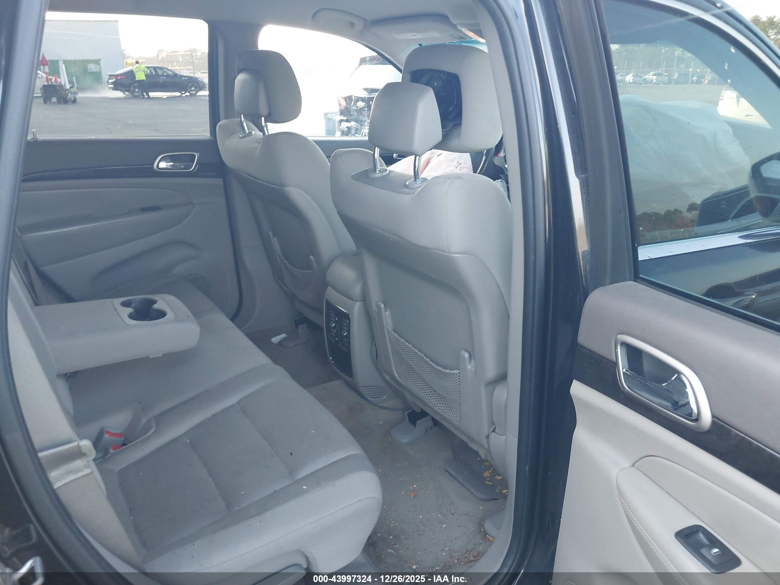 JEEP GRAND image 8