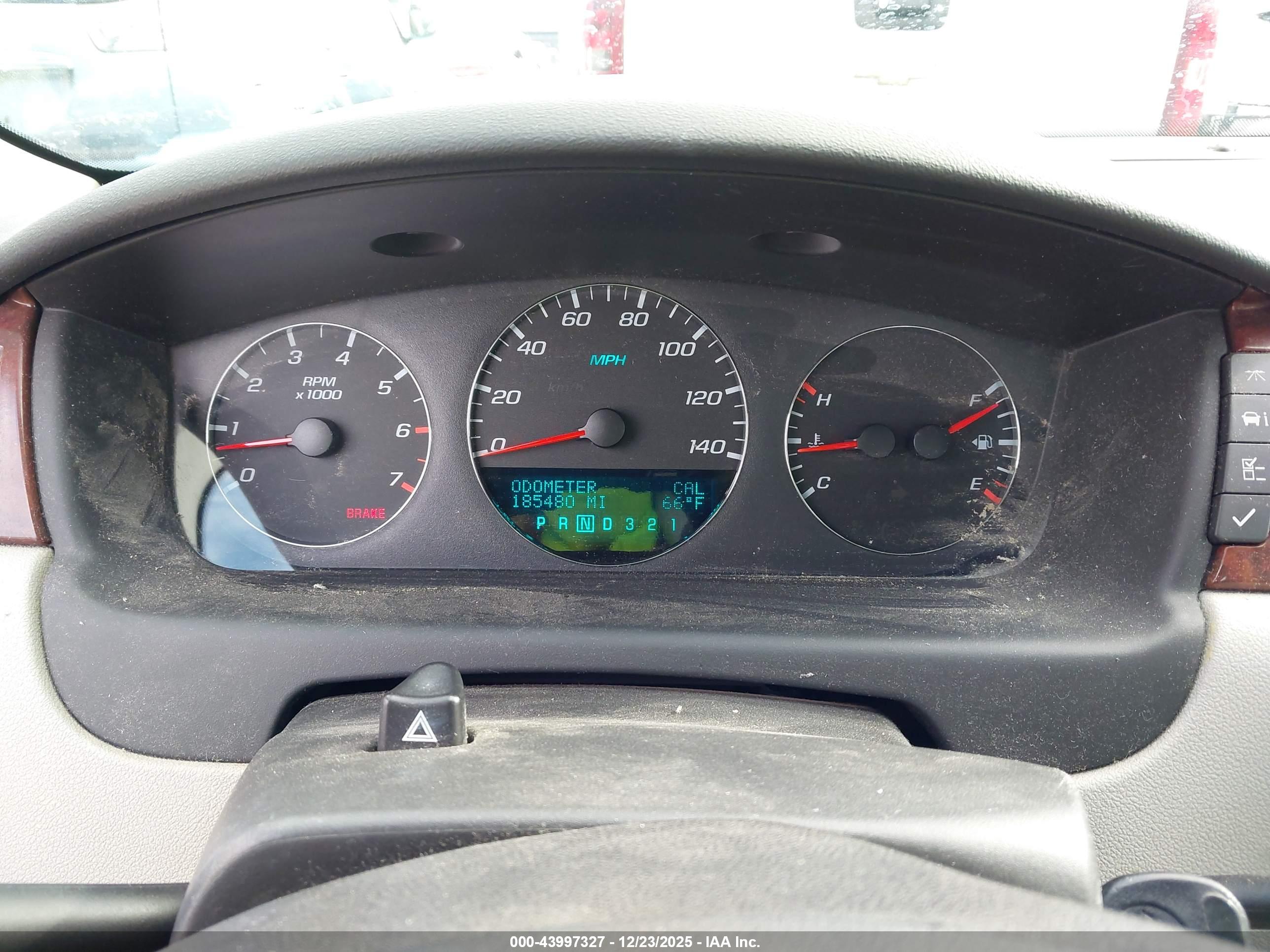 CHEVROLET IMPALA image 7