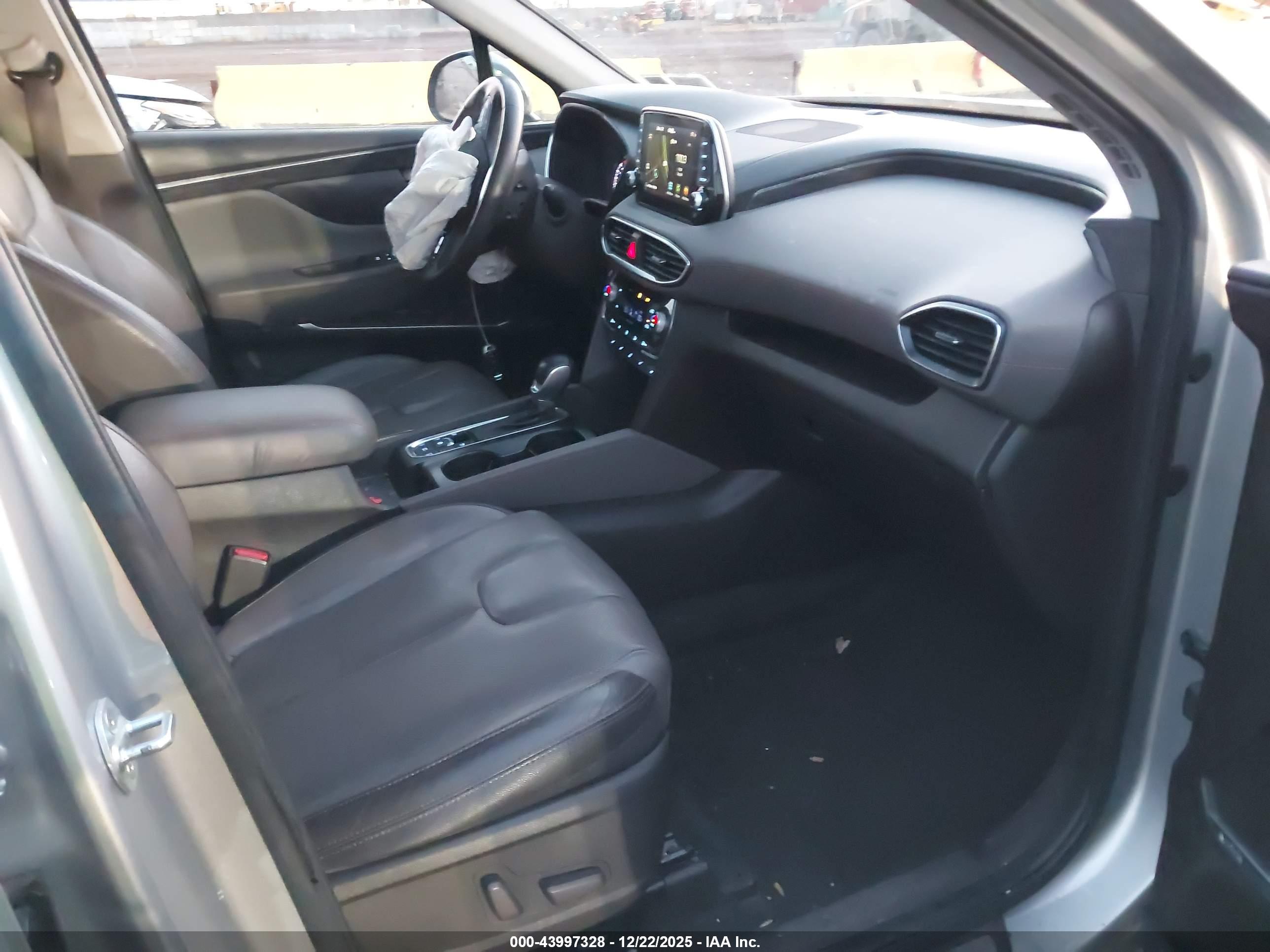 HYUNDAI SANTA image 5