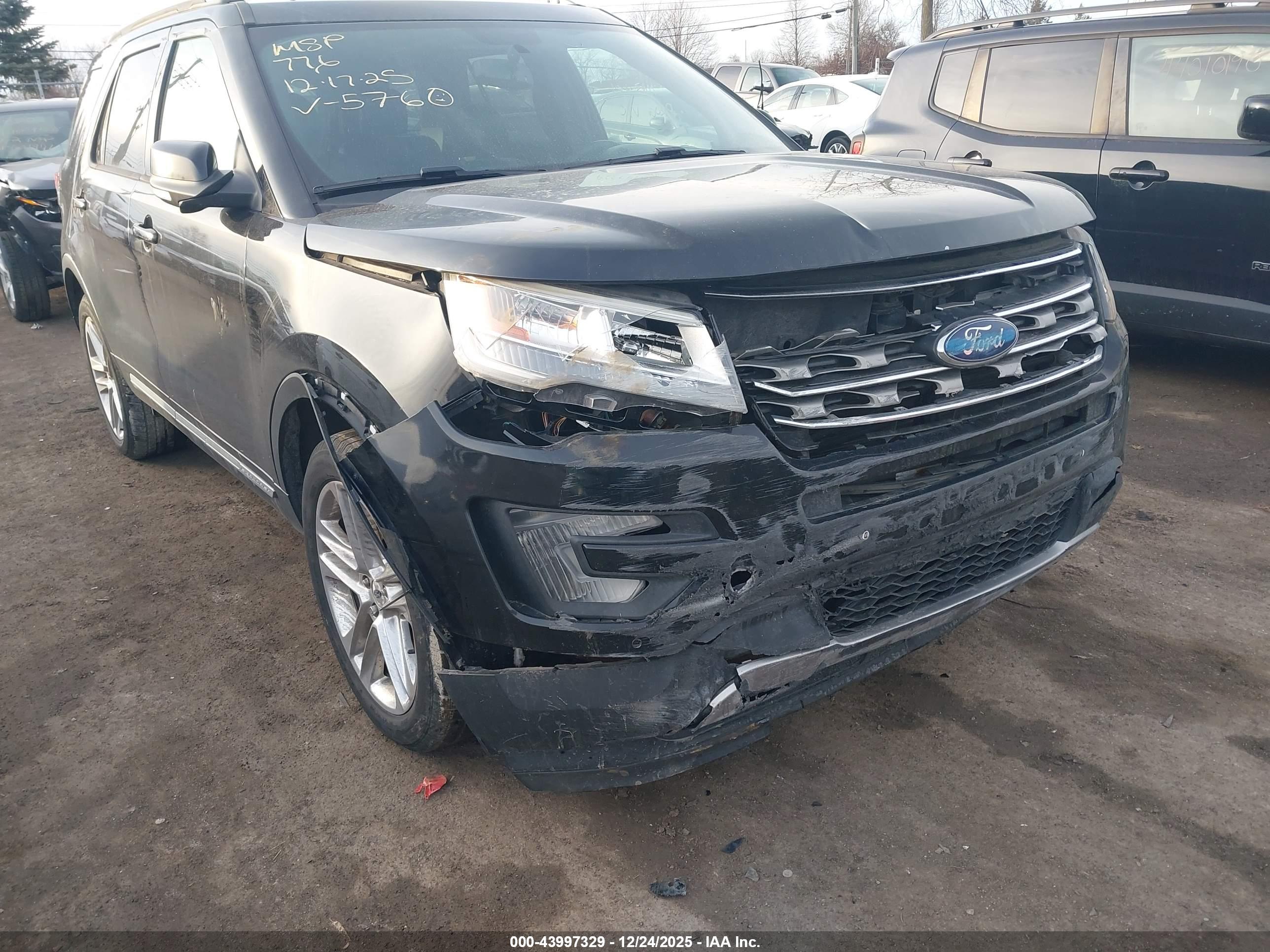 FORD EXPLORER image 6