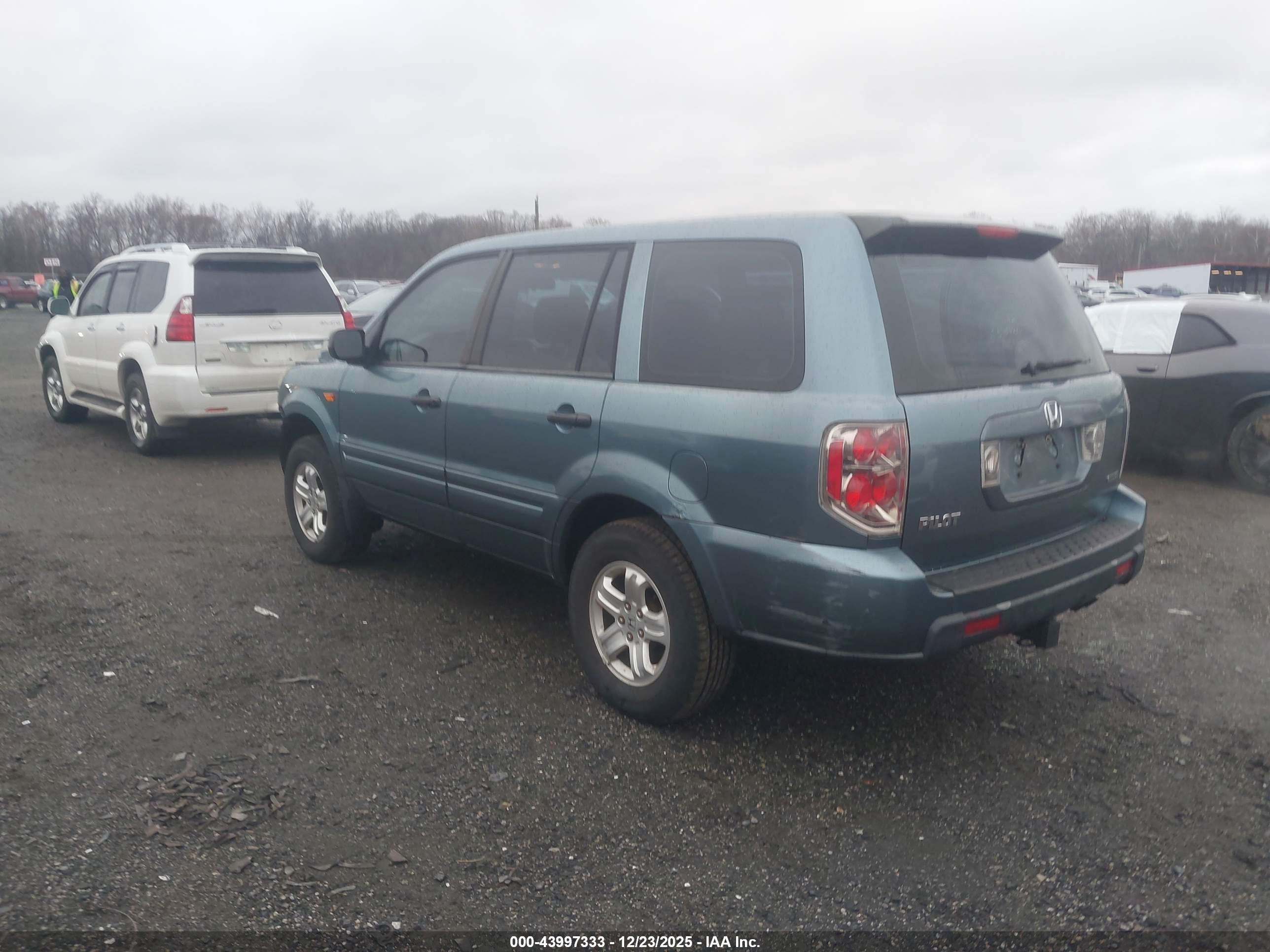 HONDA PILOT image 3