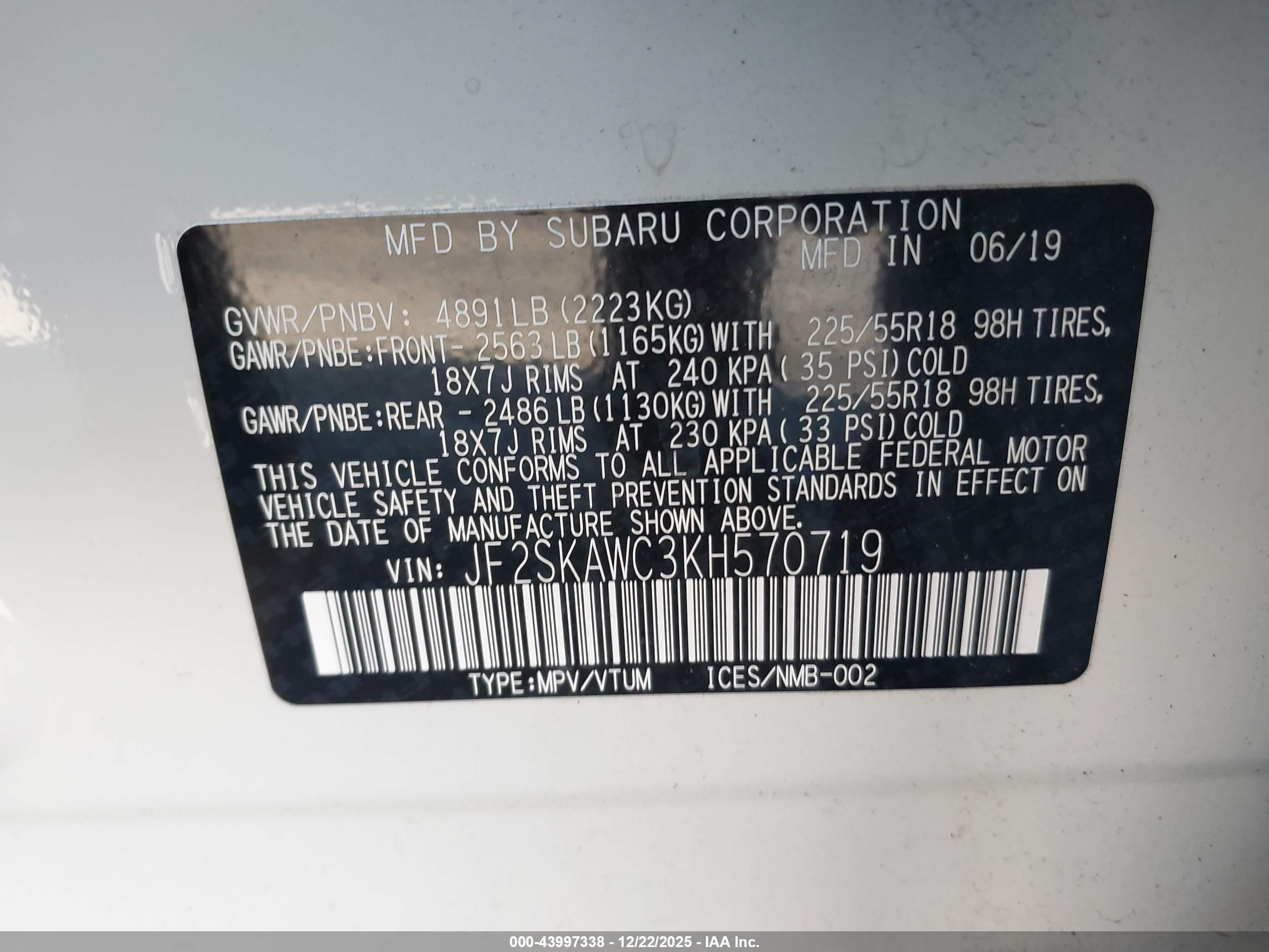 SUBARU FORESTER image 9