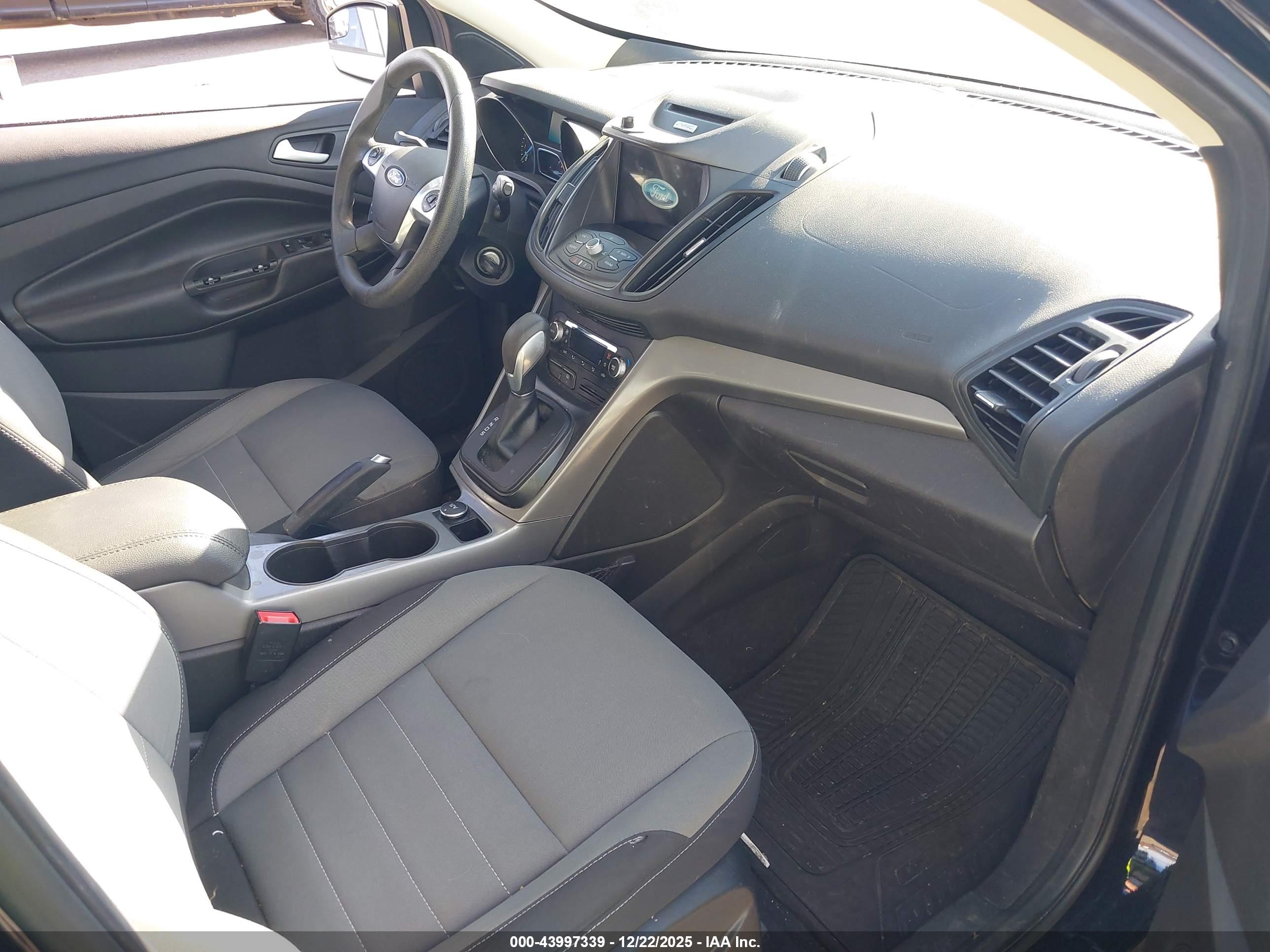 FORD ESCAPE image 5