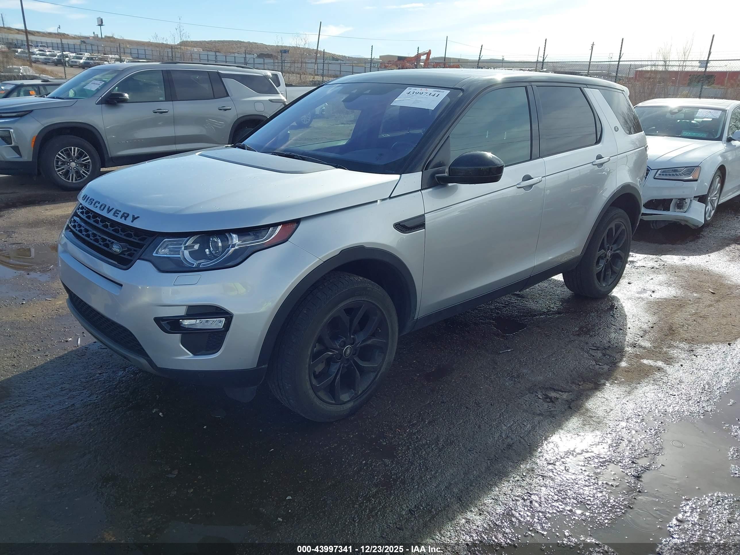 LAND ROVER image 2