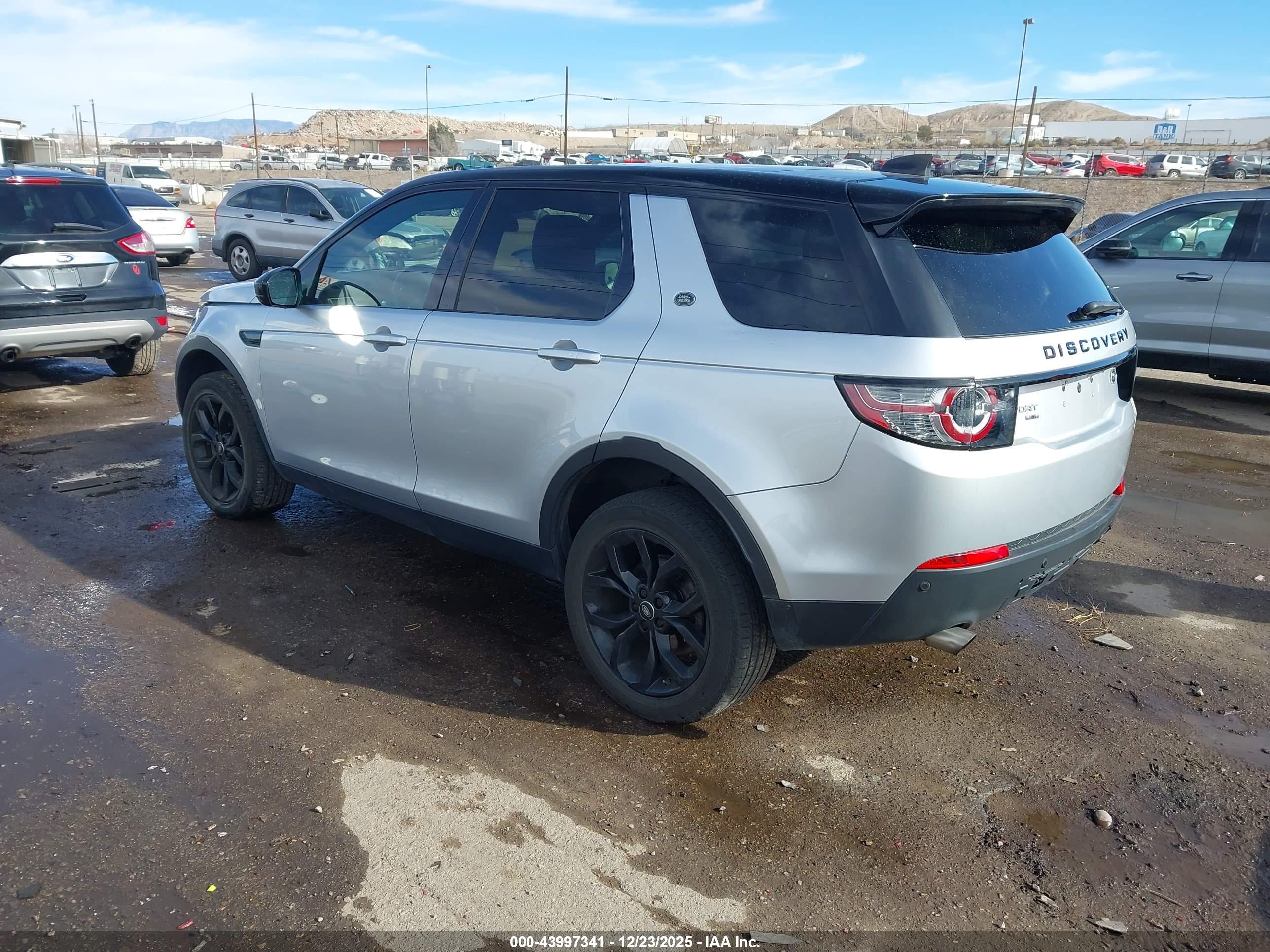 LAND ROVER image 3