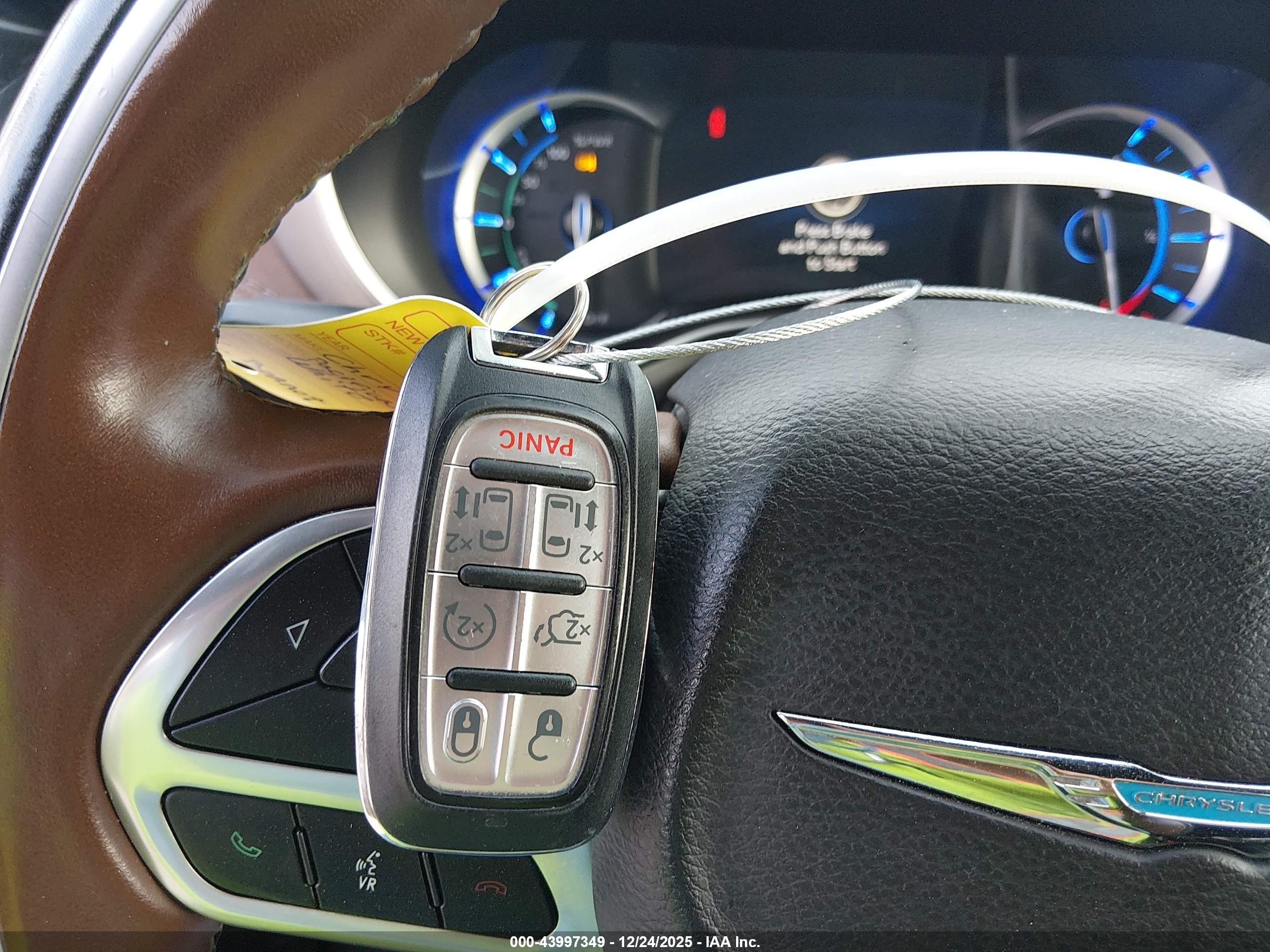 CHRYSLER PACIFICA image 11