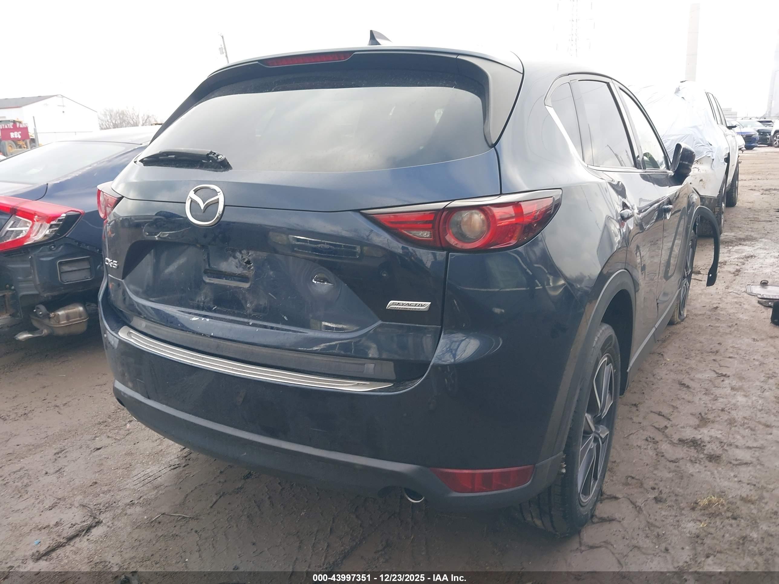 MAZDA CX-5 image 4