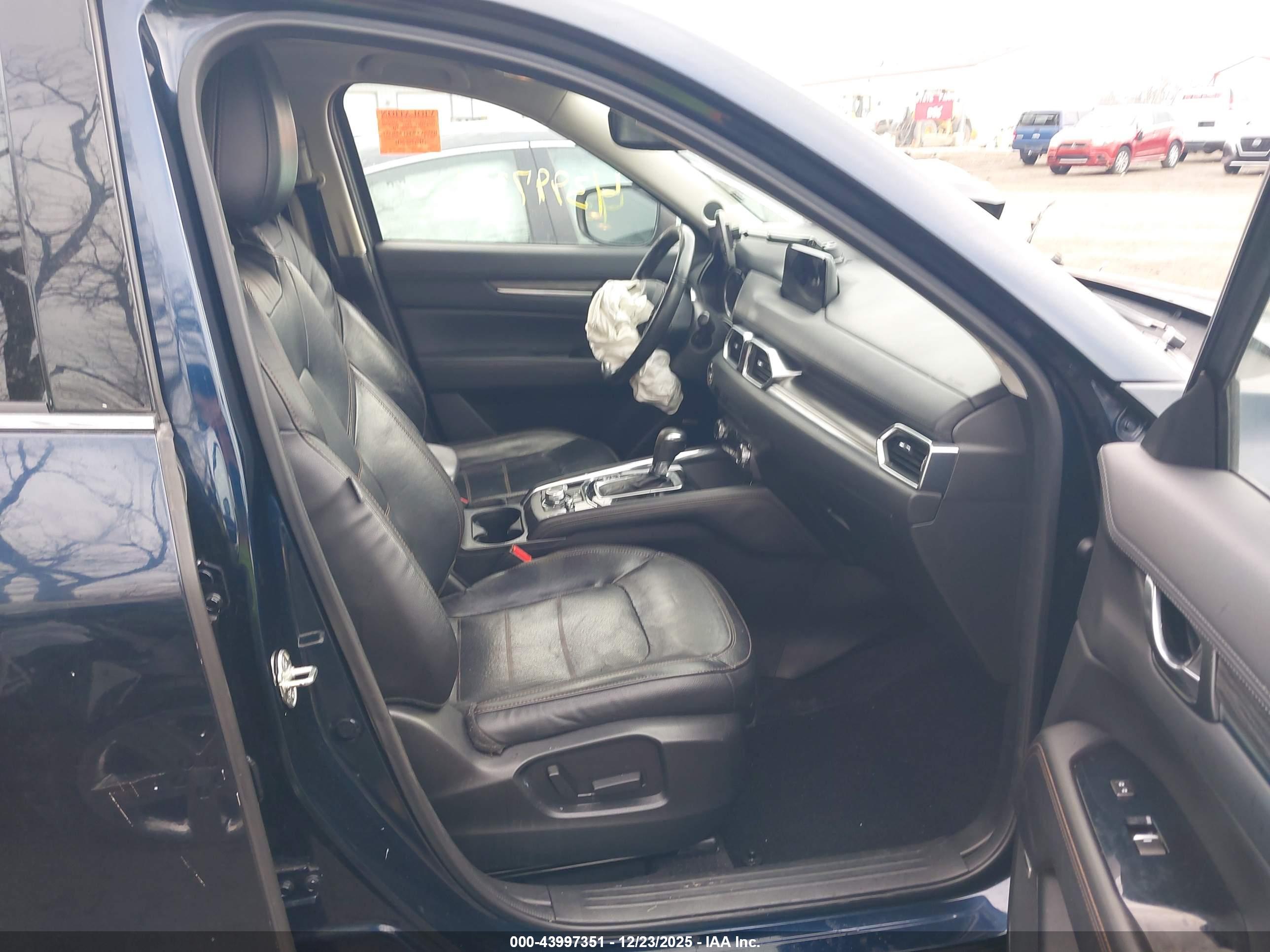 MAZDA CX-5 image 5