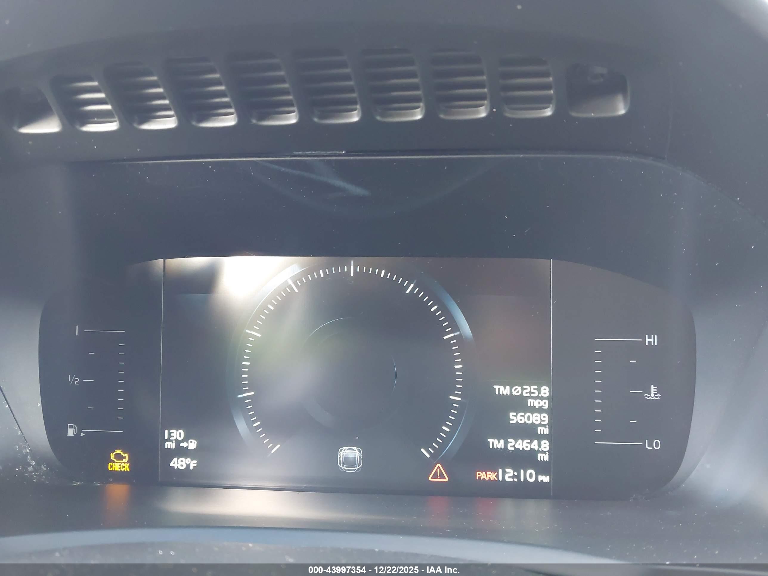 VOLVO XC90 image 7
