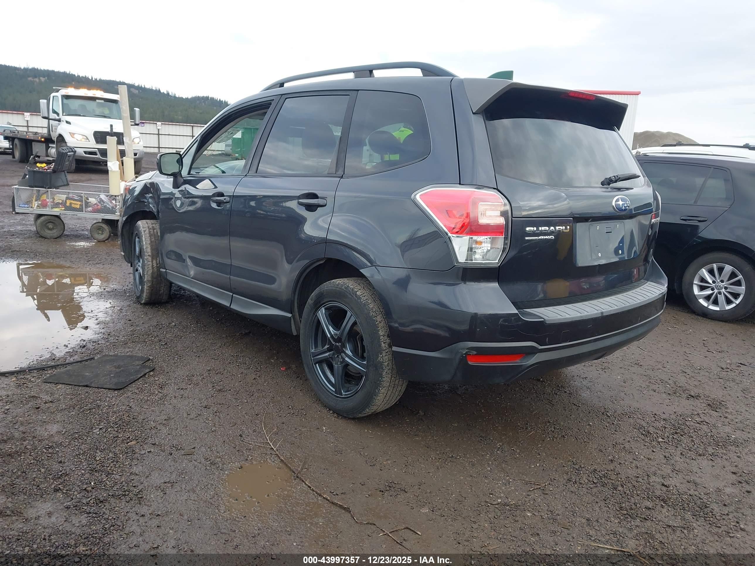 SUBARU FORESTER image 3