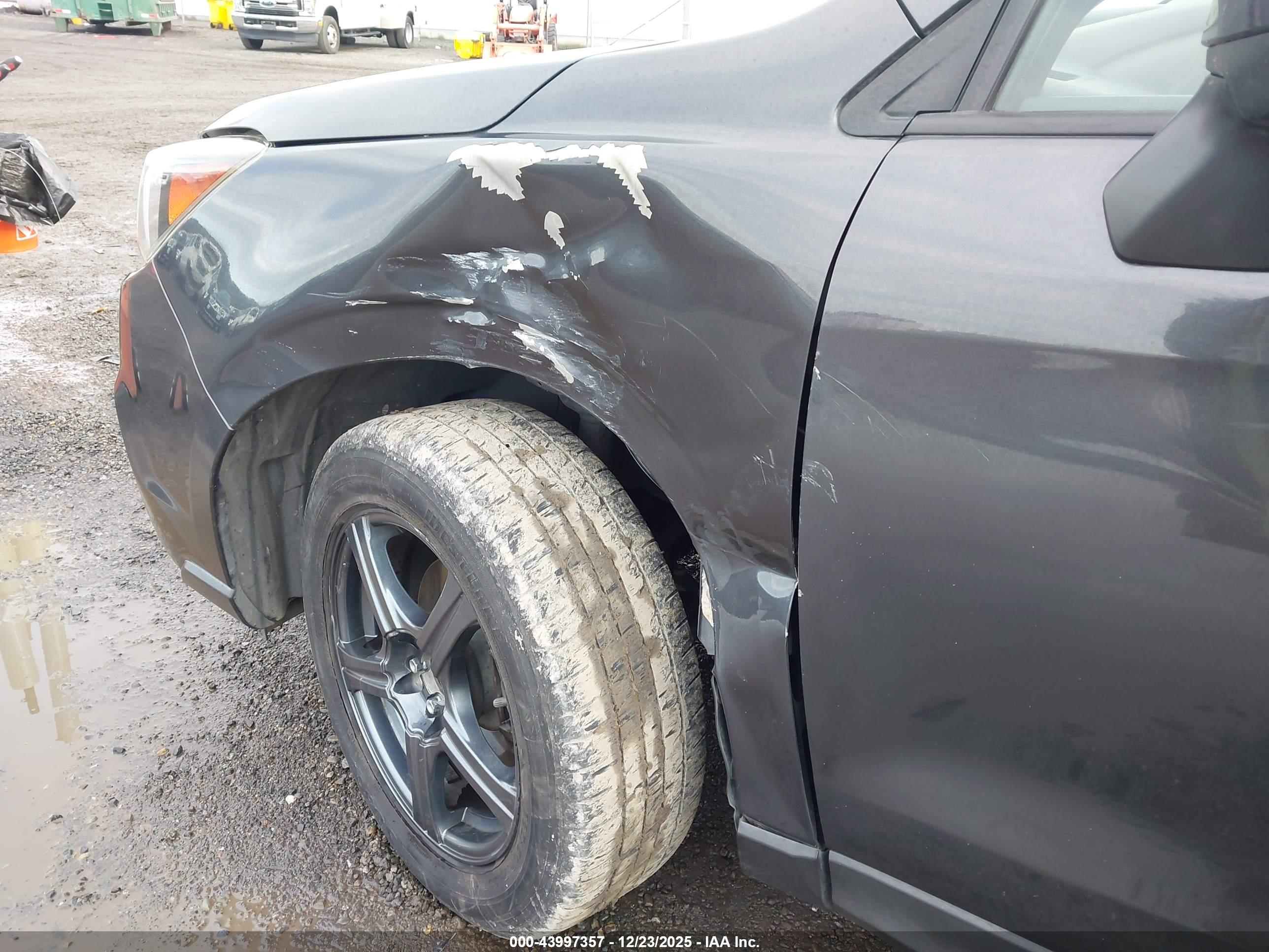 SUBARU FORESTER image 6