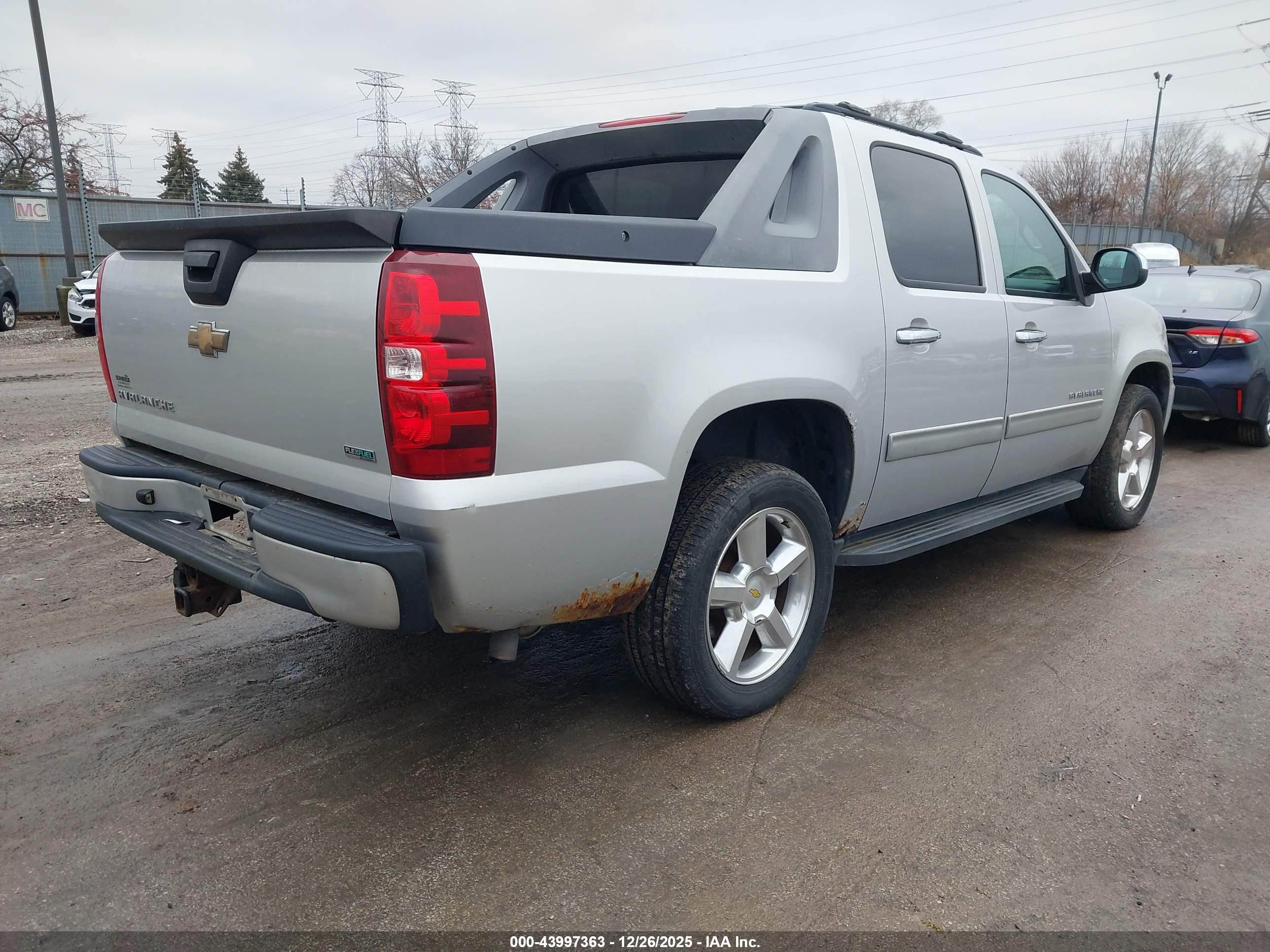 CHEVROLET AVALANCHE image 4