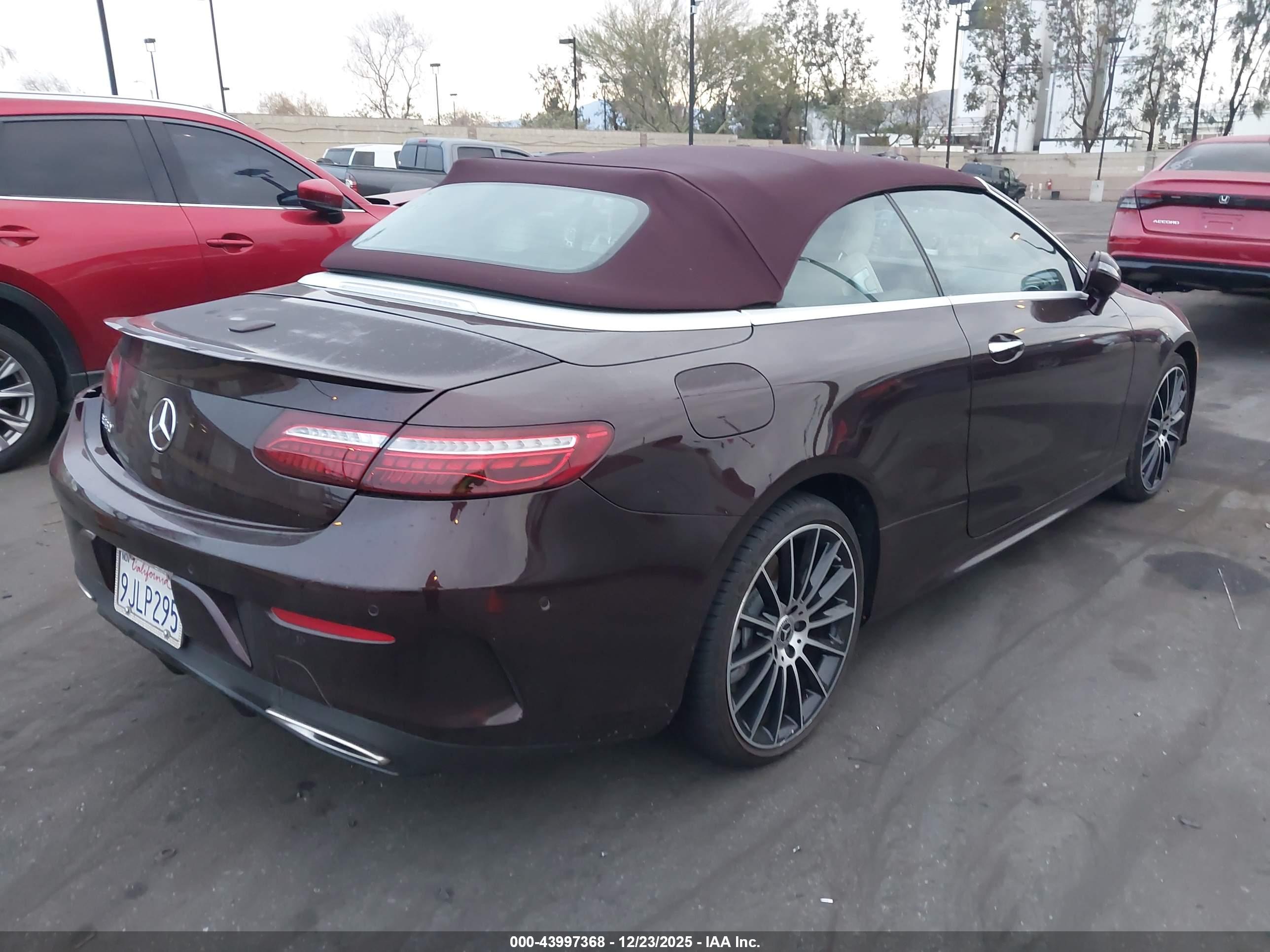 MERCEDES-BENZ E image 4