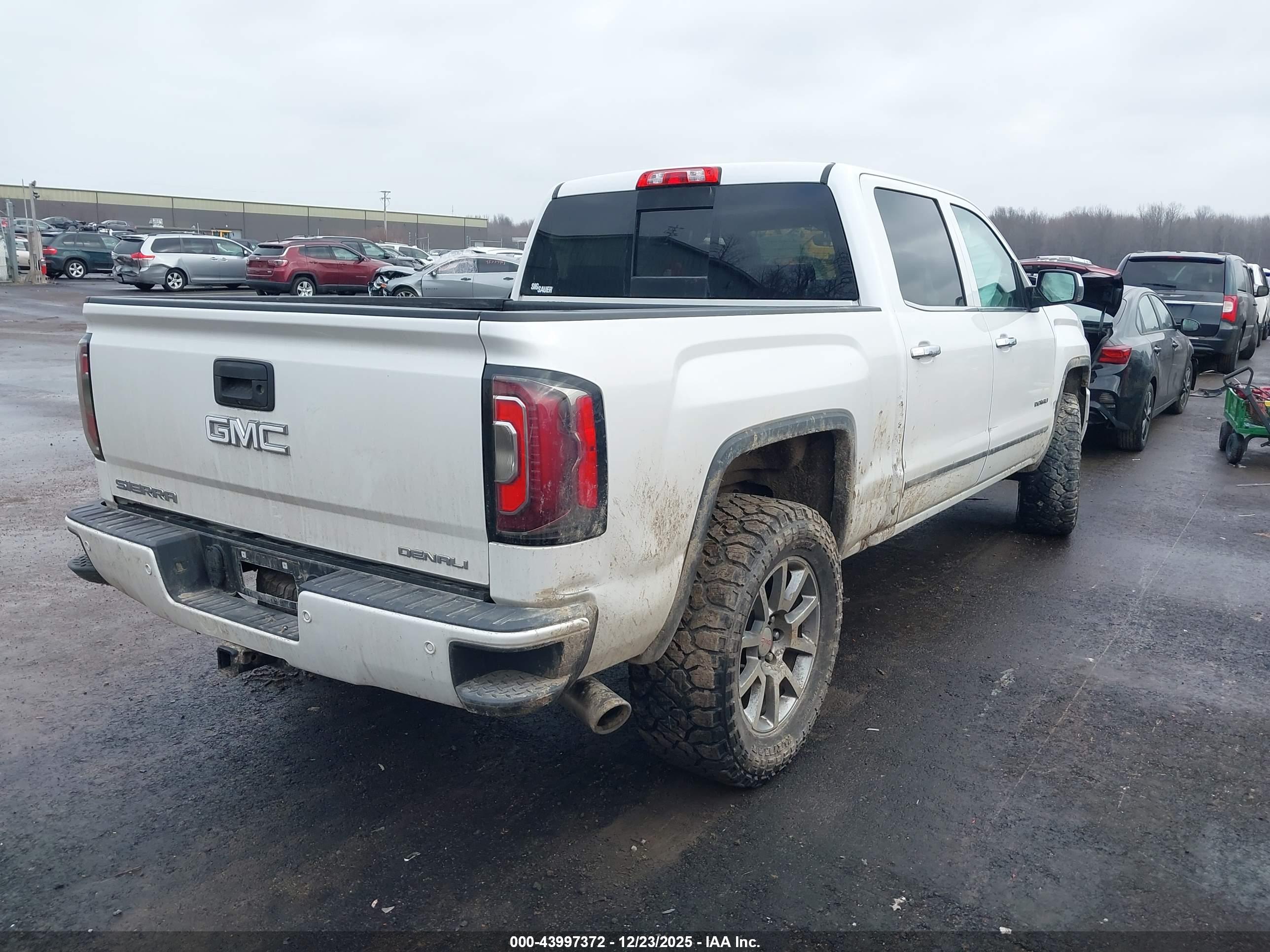 GMC SIERRA image 4