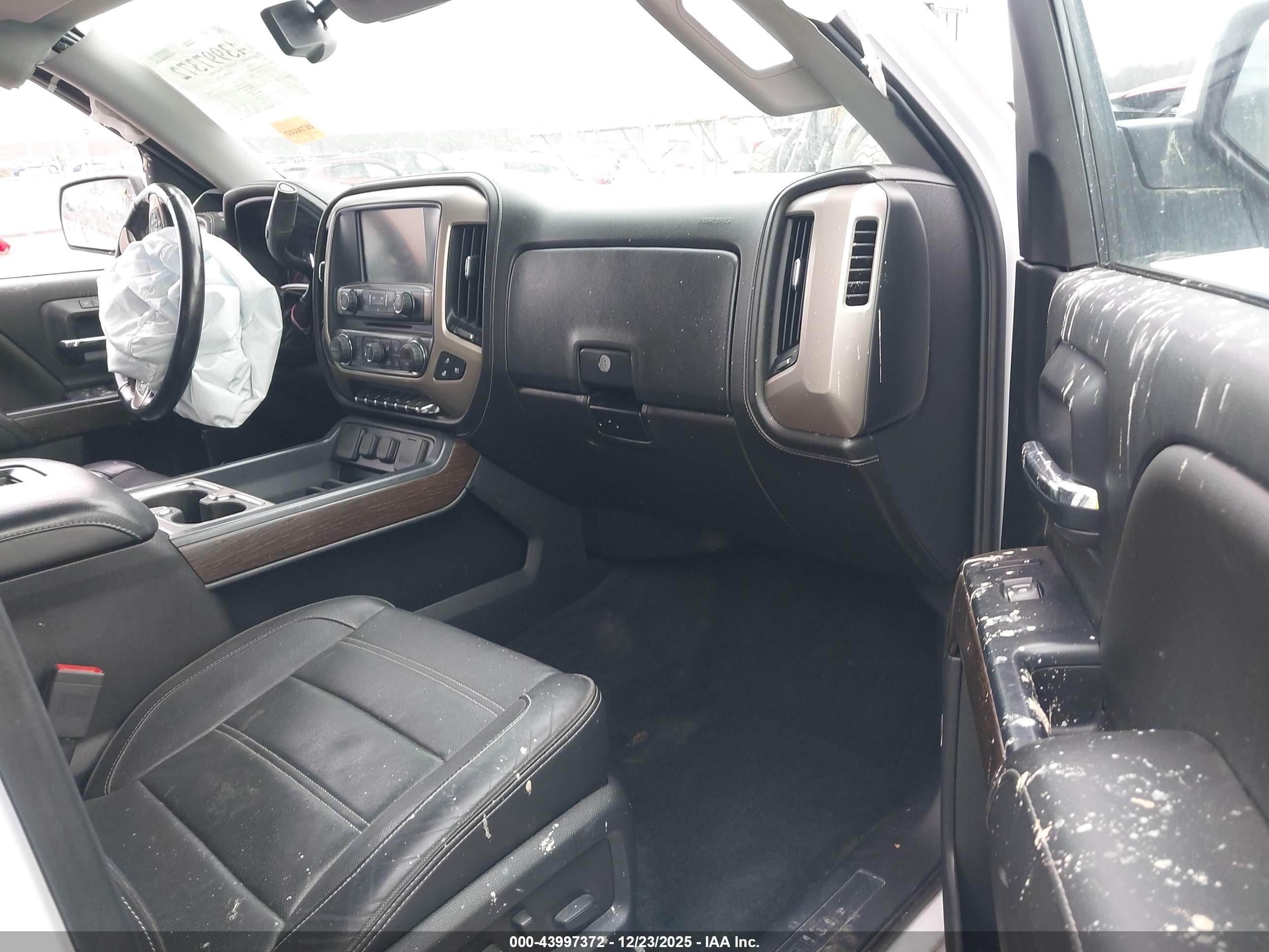 GMC SIERRA image 5