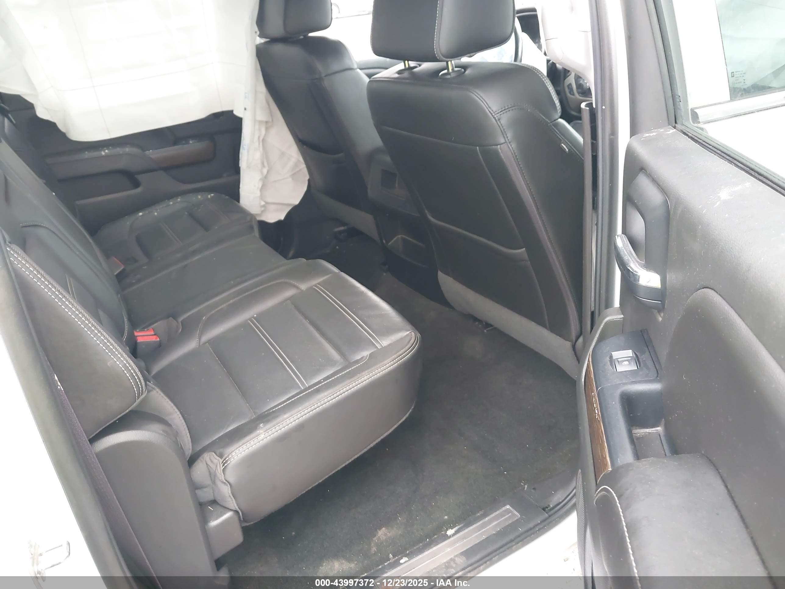 GMC SIERRA image 8