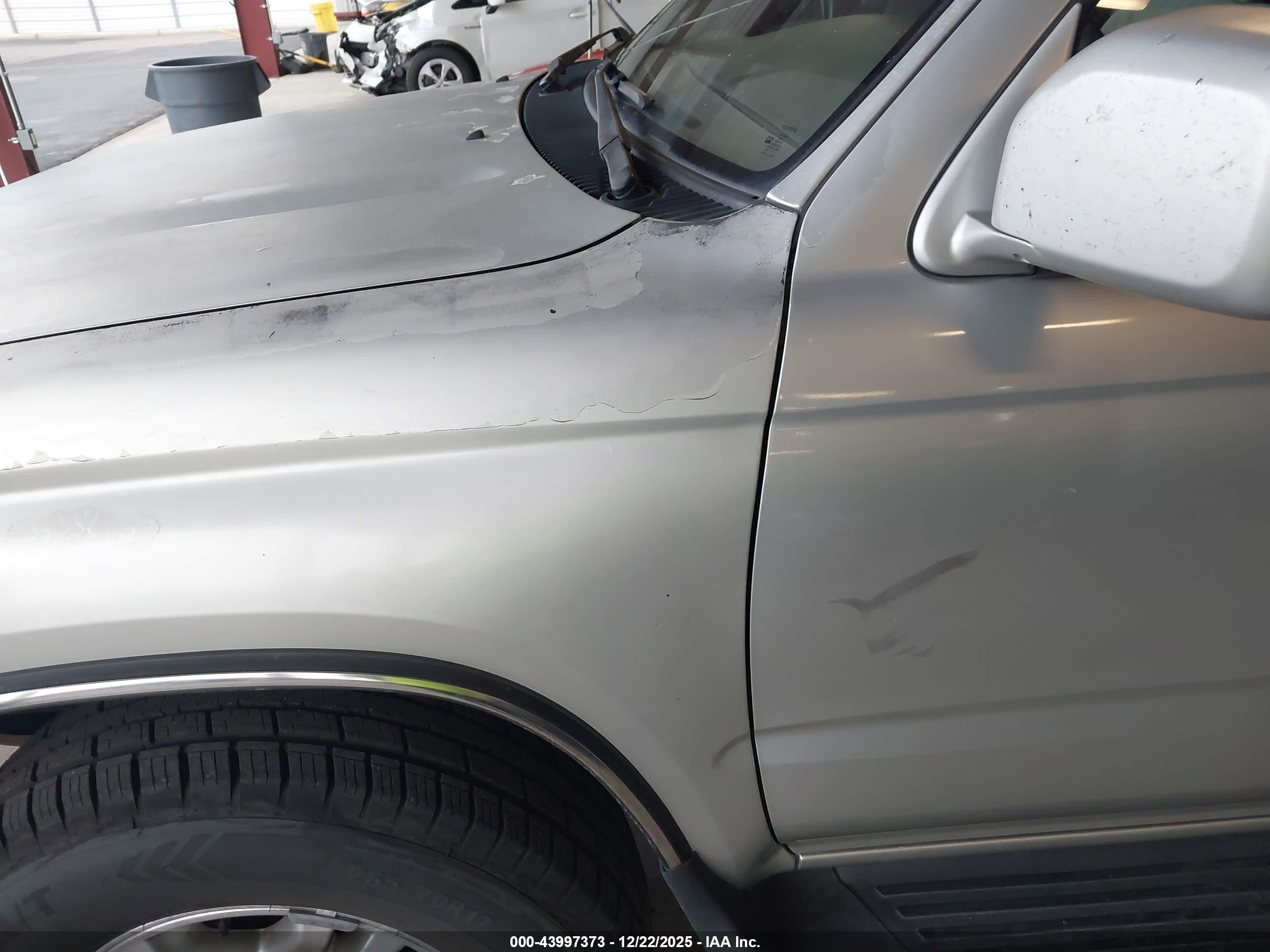 TOYOTA 4RUNNER image 6