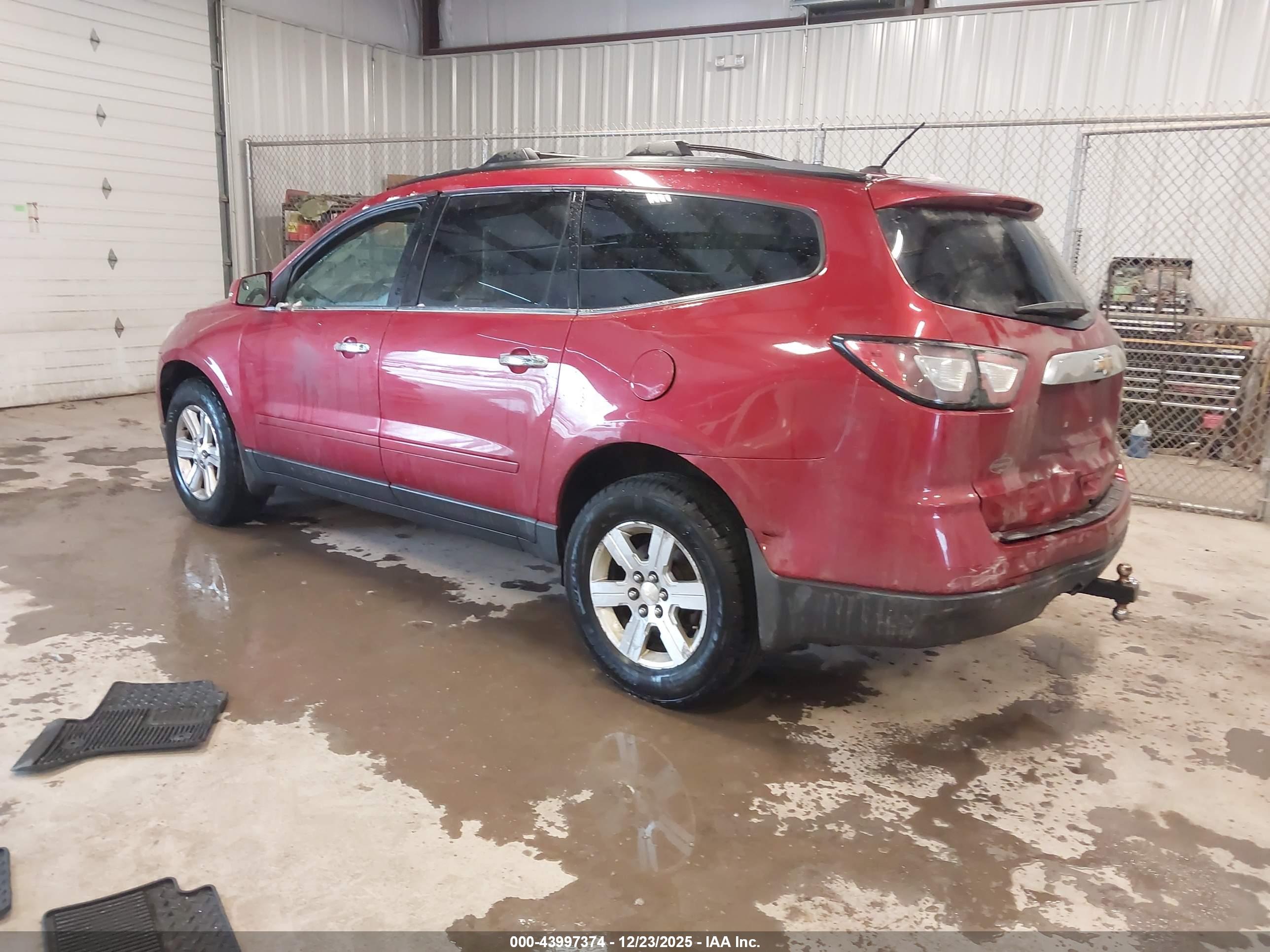 CHEVROLET TRAVERSE image 3
