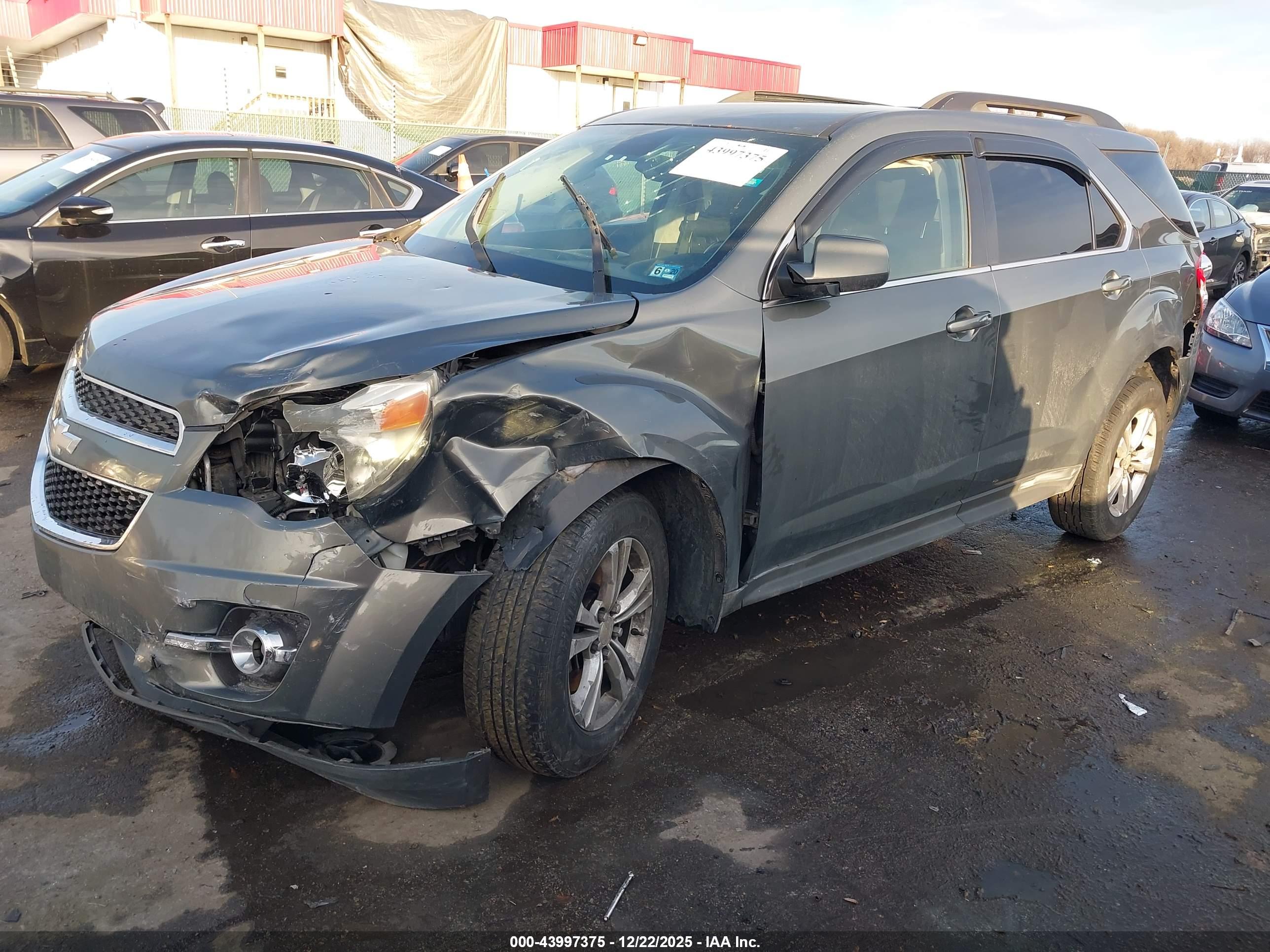CHEVROLET EQUINOX image 2