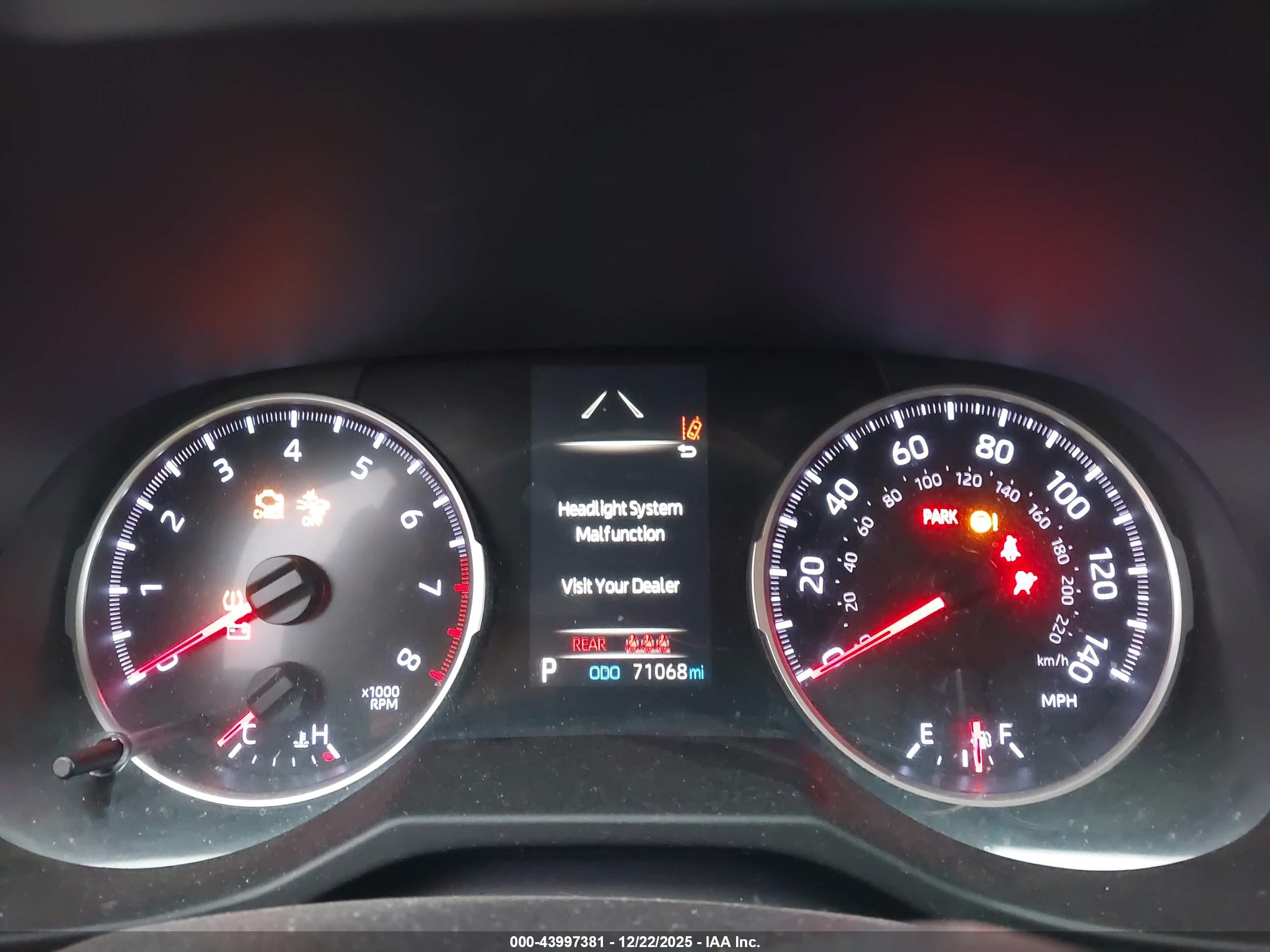TOYOTA RAV4 image 7